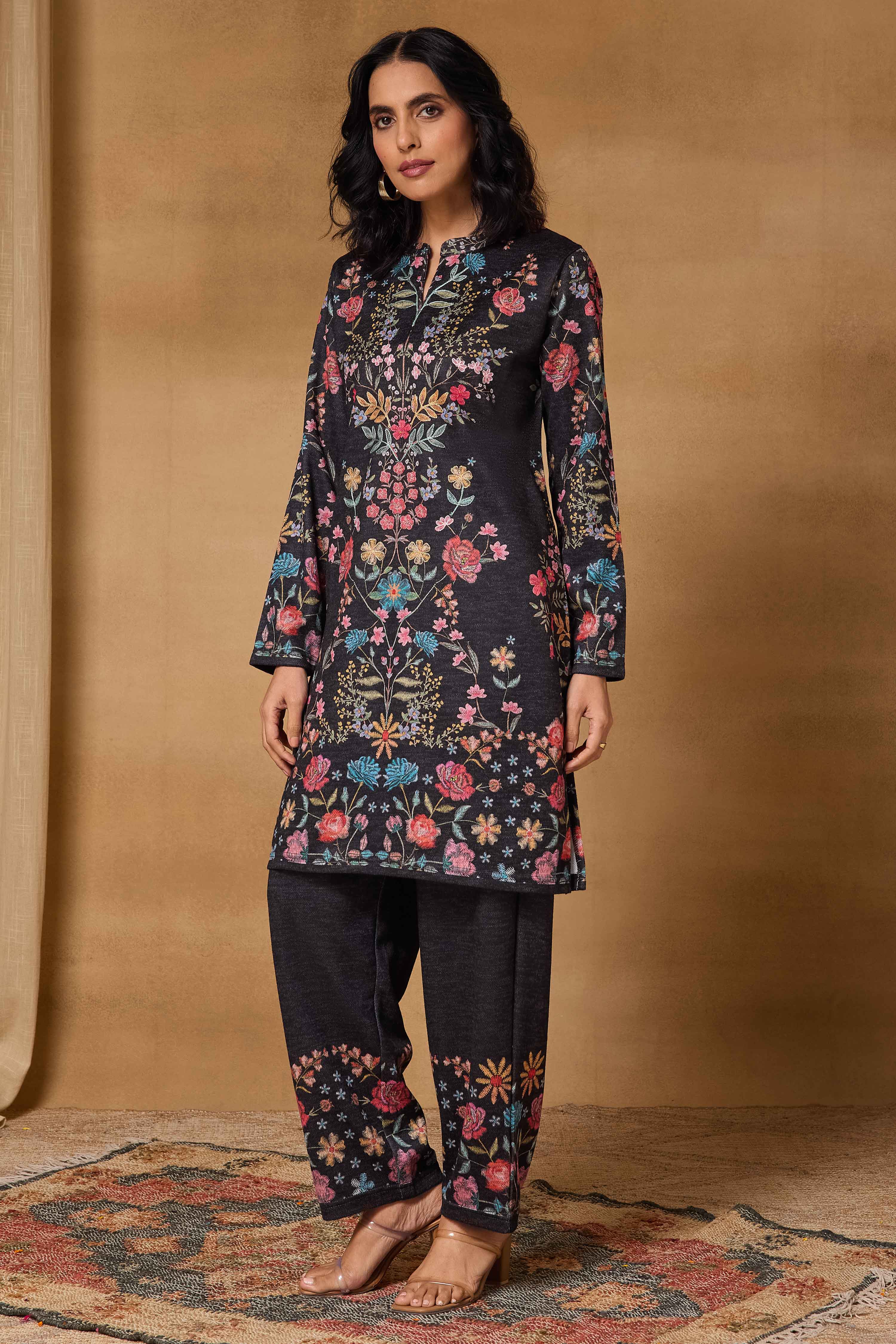 Black Floral Printed Straight Kurta Set image number 4