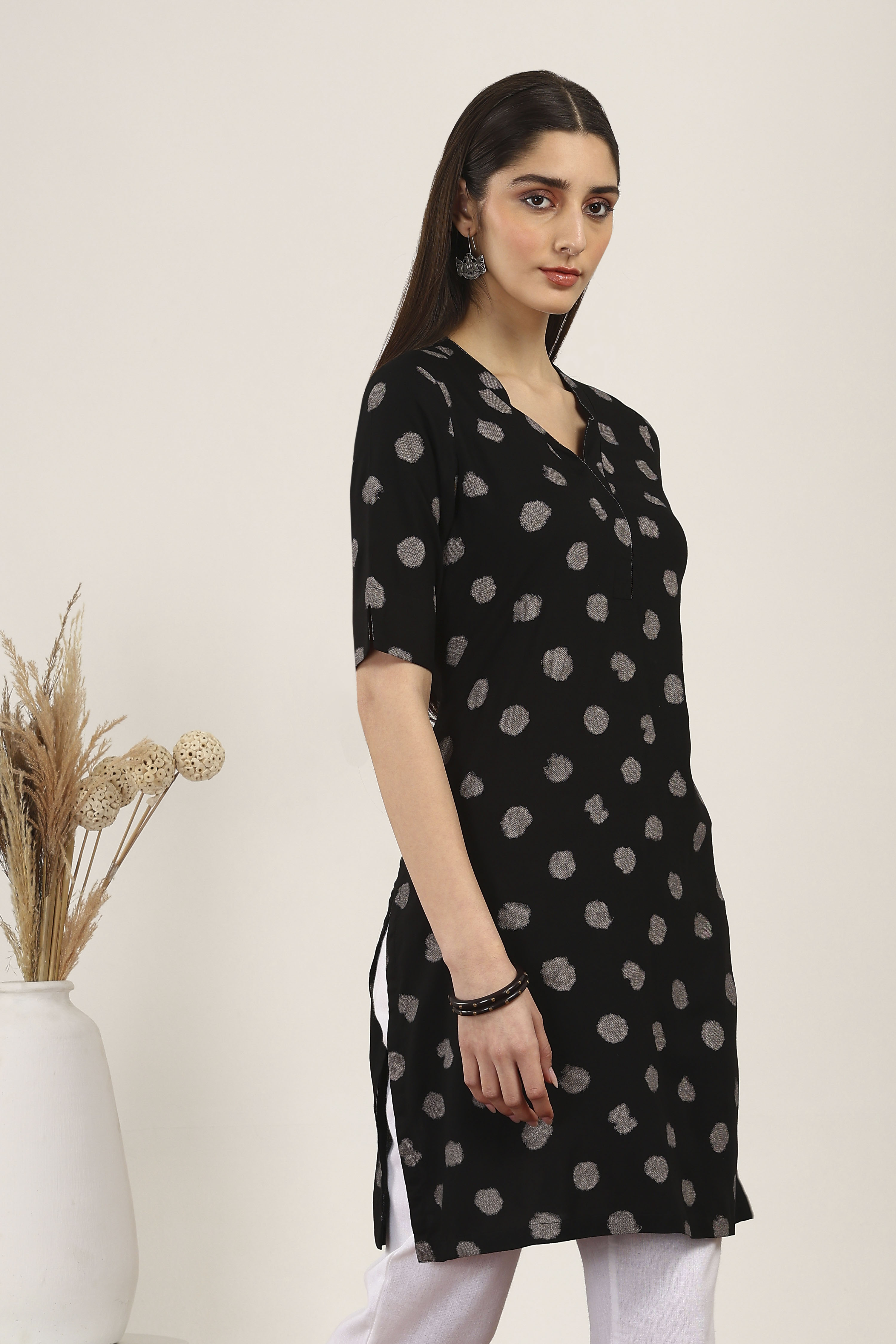 Black Rayon Straight Kurtas image number 4