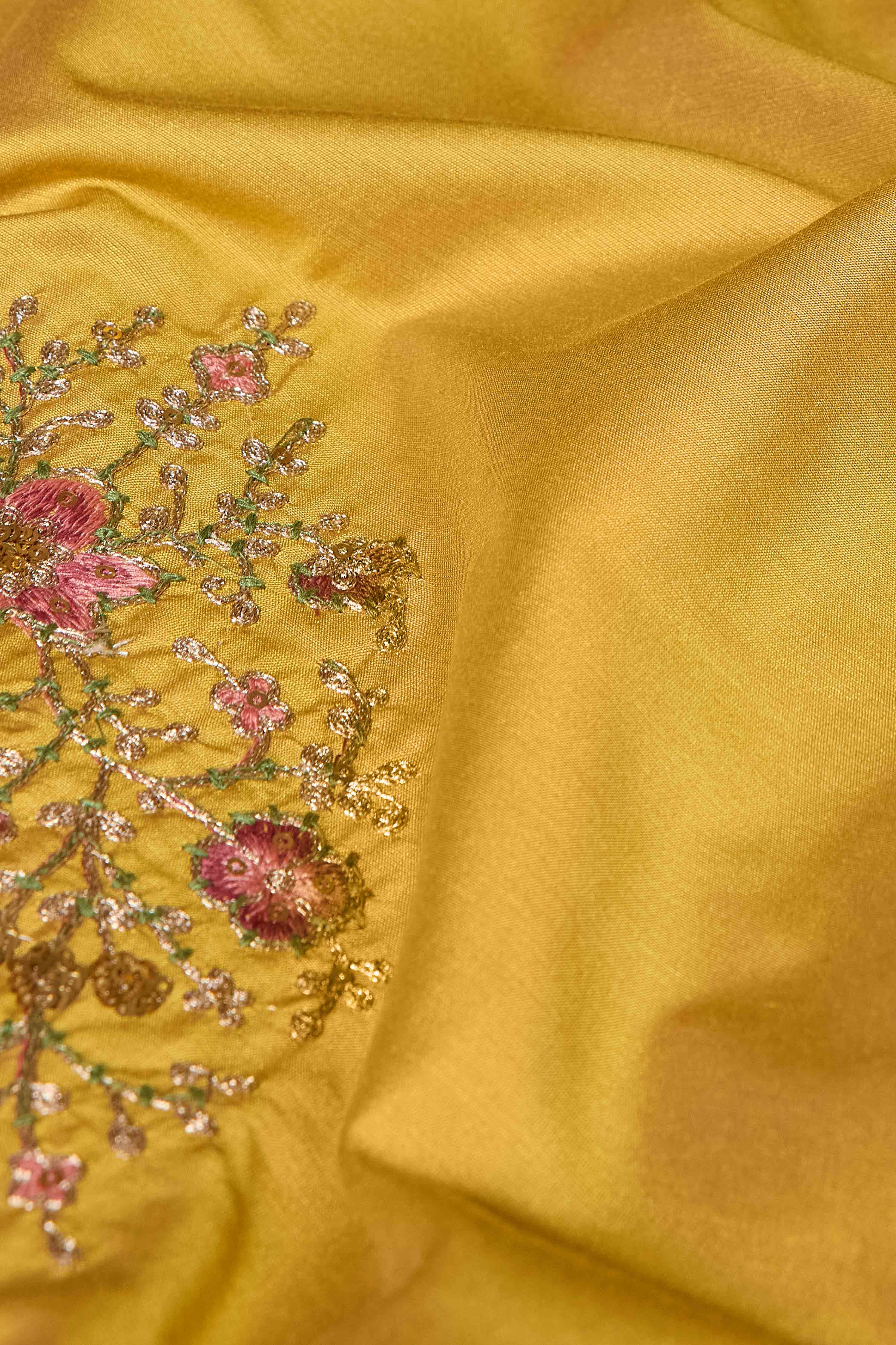 Yellow Viscose Blend Straight Solid Suit Set image number 3