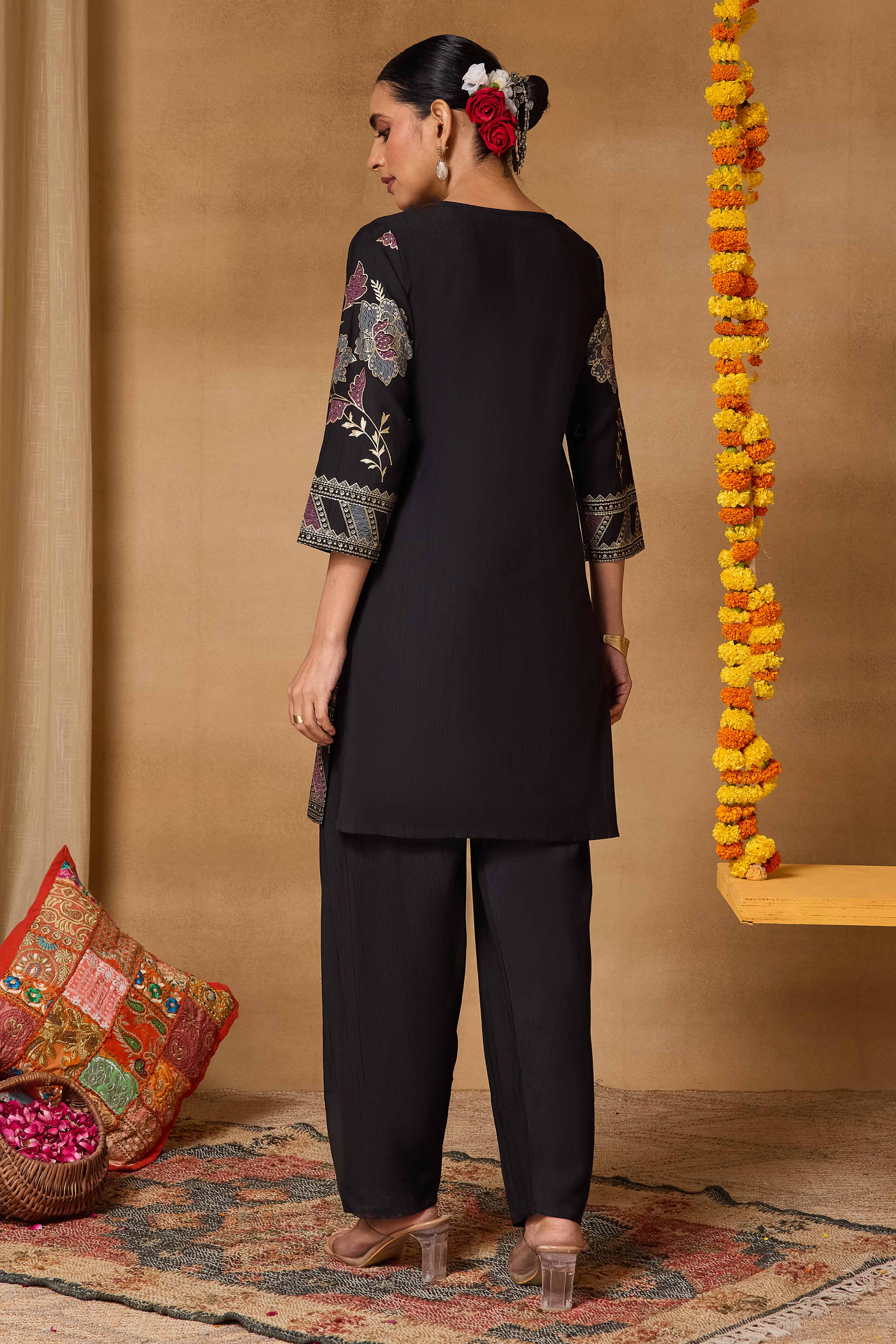 Black Viscose Blend Straight Printed Suit Set image number 5