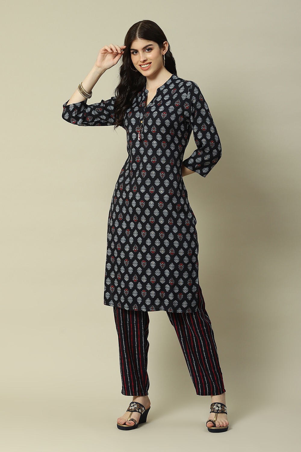 Red Cotton Blend Straight Printed Kurta Palazzo Suit Set image number 0