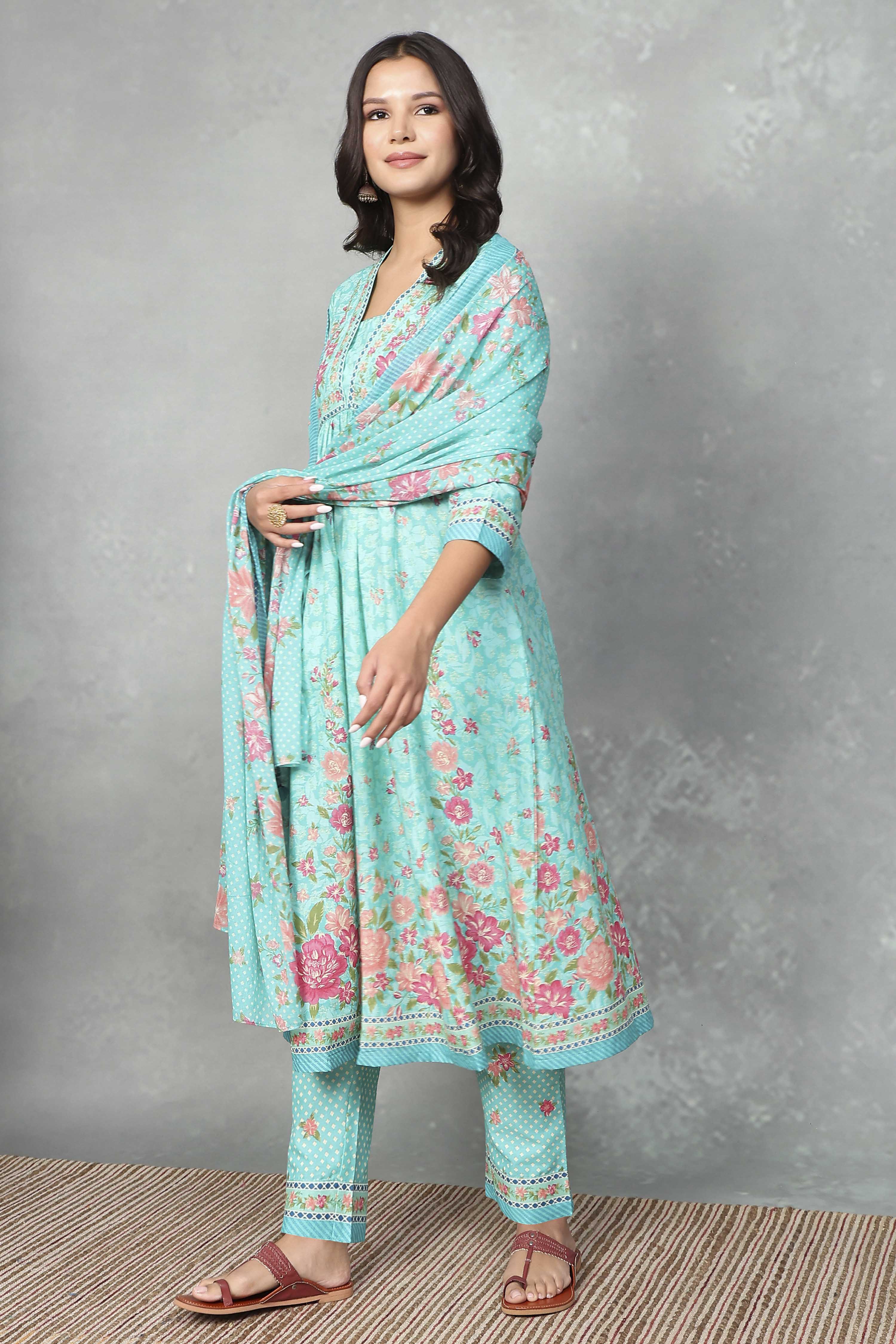 Blue Cotton Gathered Suit Sets image number 3