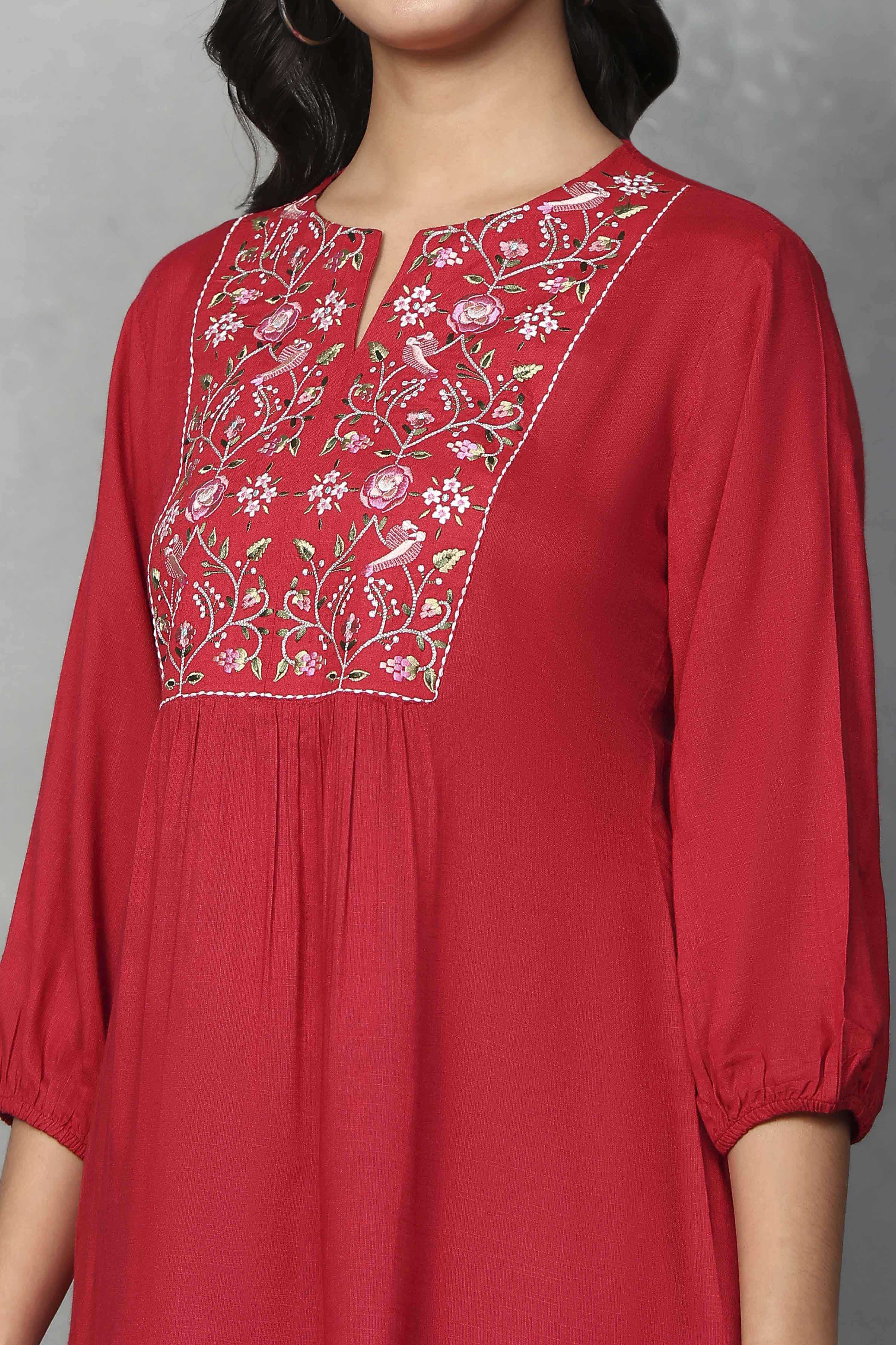 Red Rayon Straight Tops image number 1