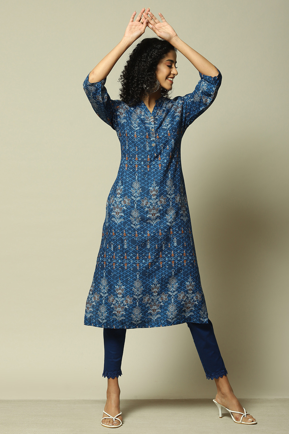 Indigo LIVA Straight Printed Kurta image number 6
