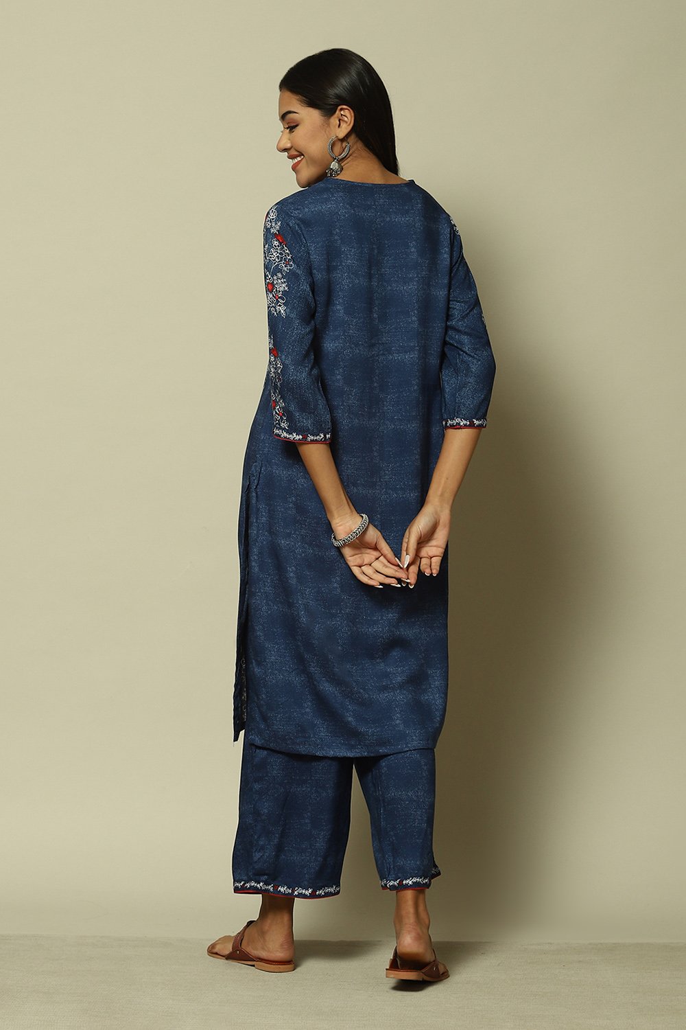 Indigo Blue LIVA Straight Printed Kurta Palazzo Suit Set image number 4