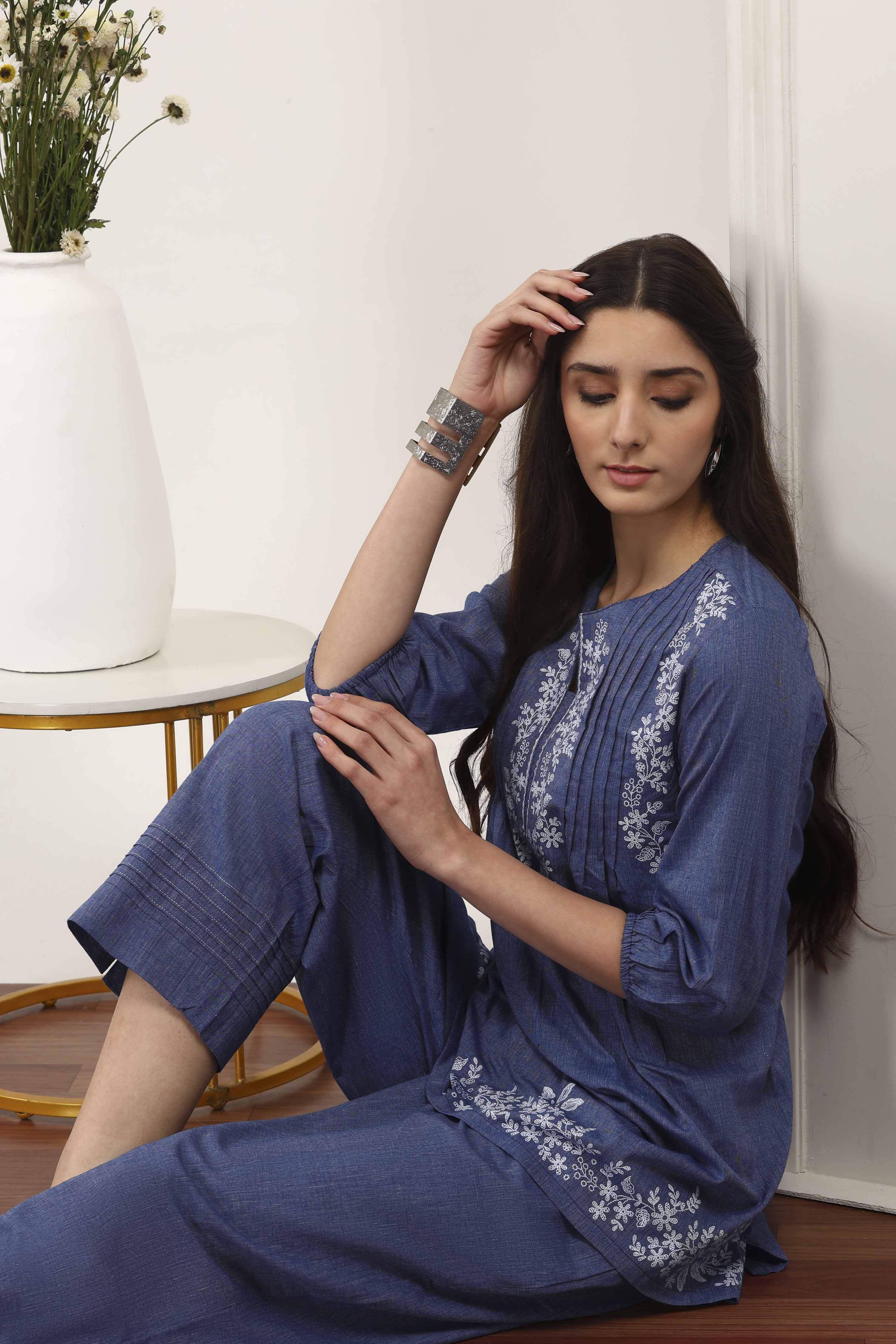 Blue Cotton Straight Tops image number 0