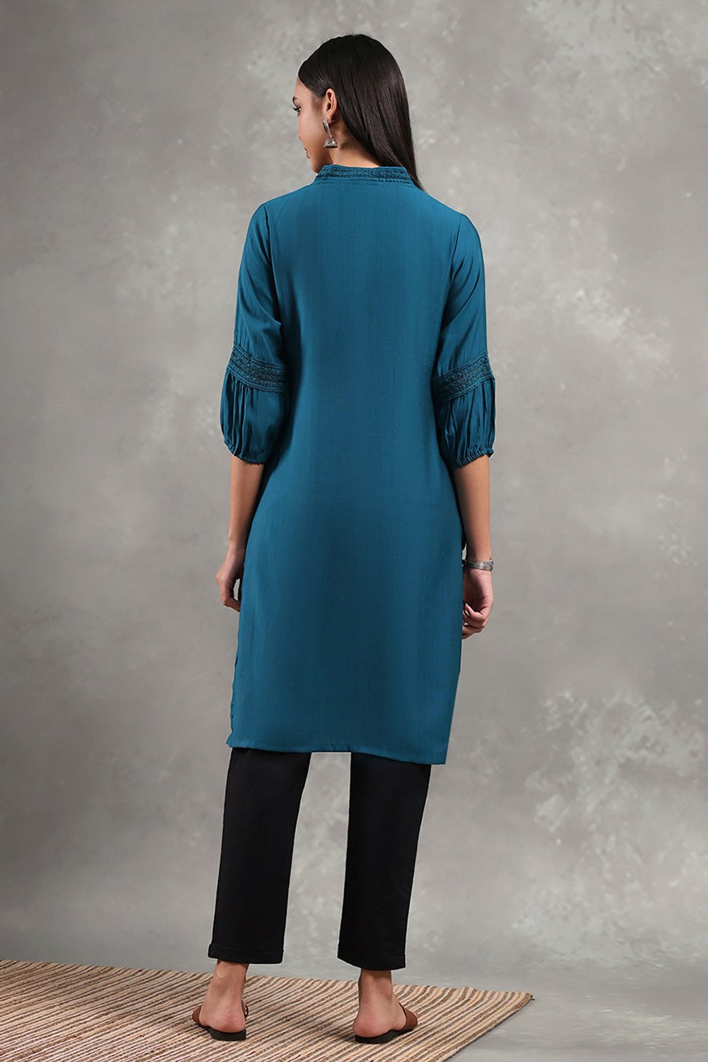 Purple Viscose Blend Solid Straight Kurta image number 3