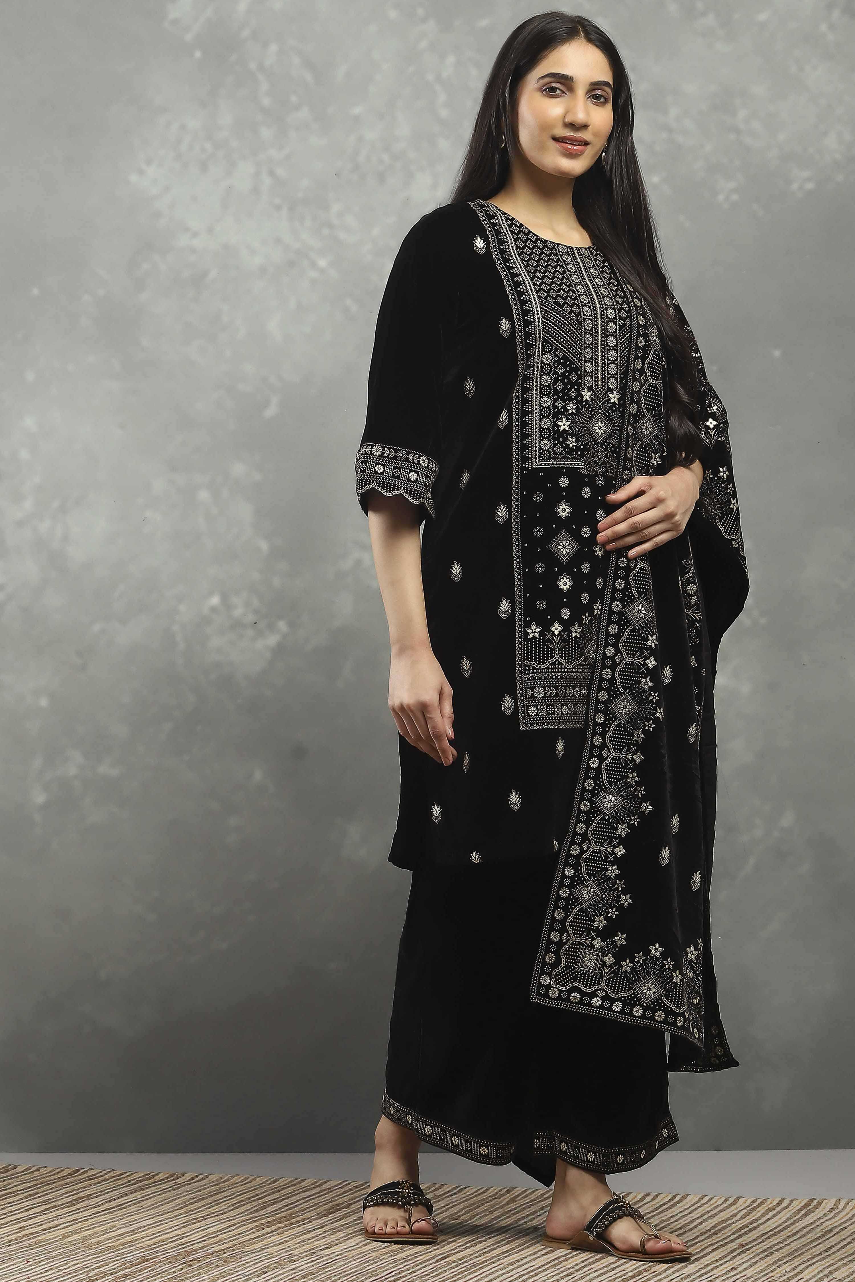 Black Polyester Printed Straight Suit Set image number 5