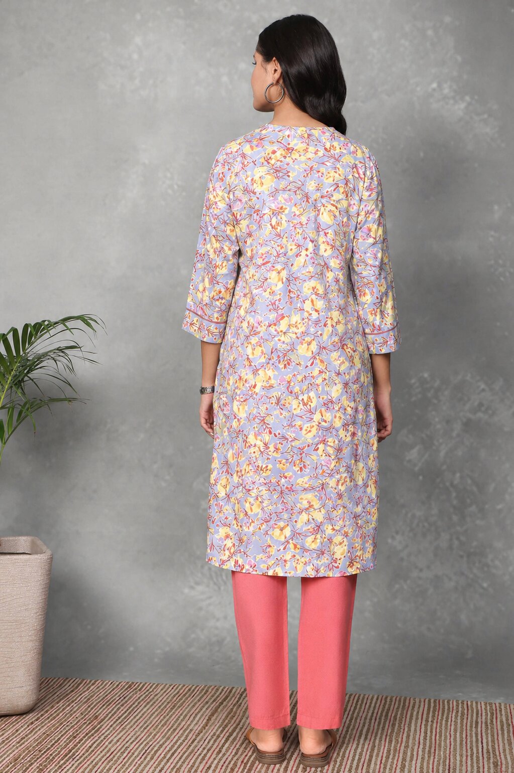 Lavender Printed Straight Kurta image number 3