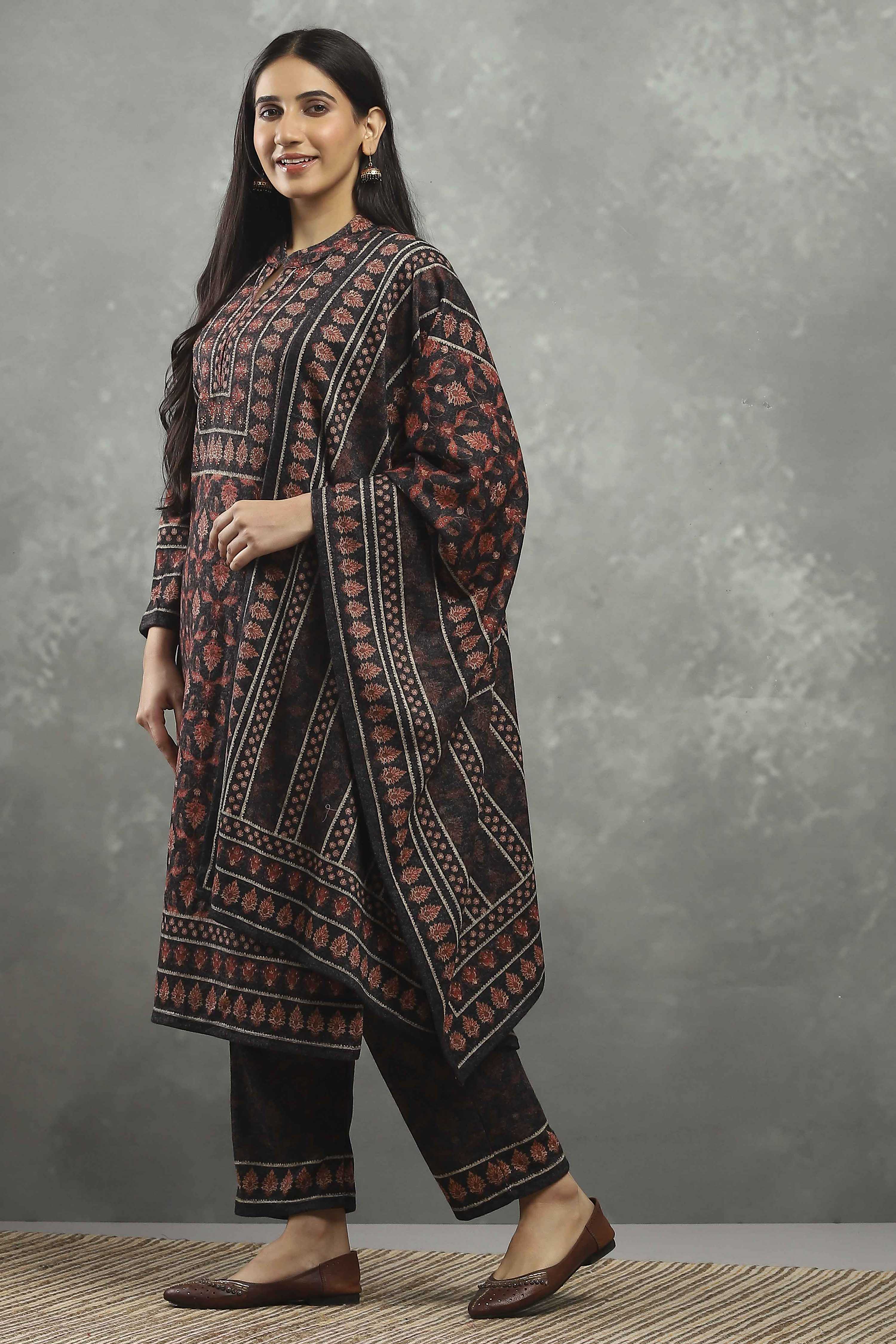 Black Polyester Printed Straight Suit Set image number 3