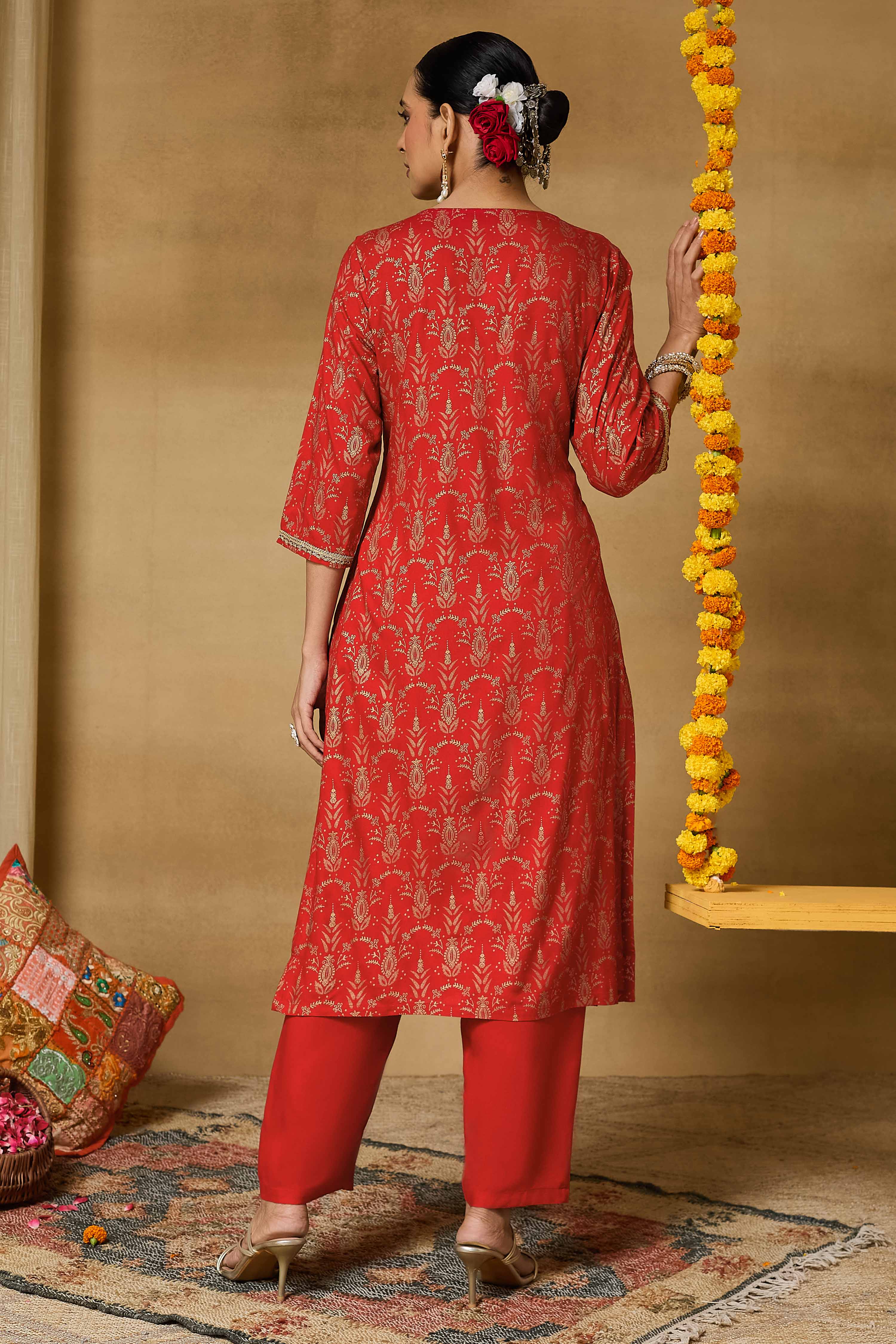 Red Viscose Rayon Straight Printed Suit Set image number 5
