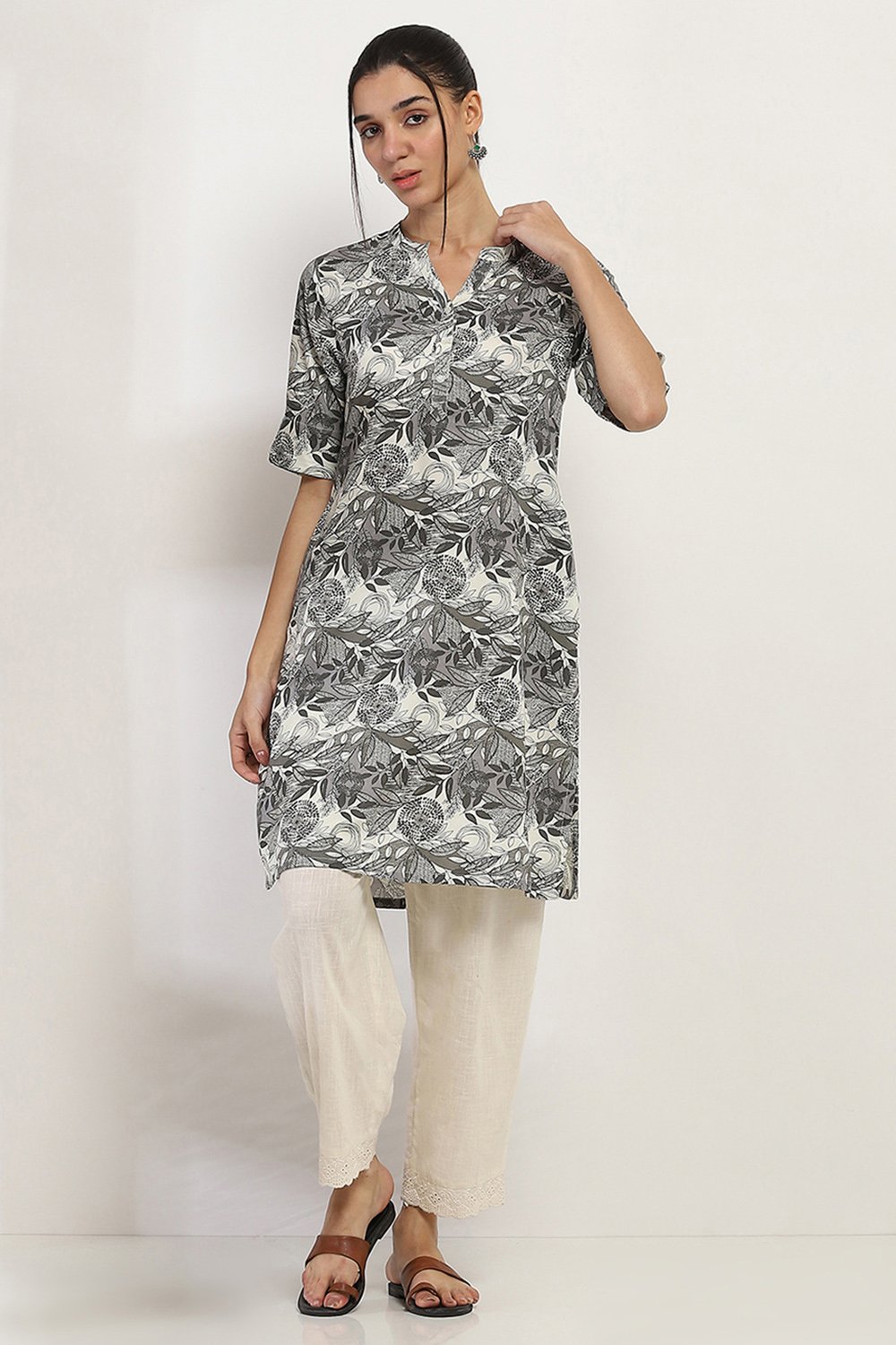 Black Viscose Rayon Straight Kurta image number 5