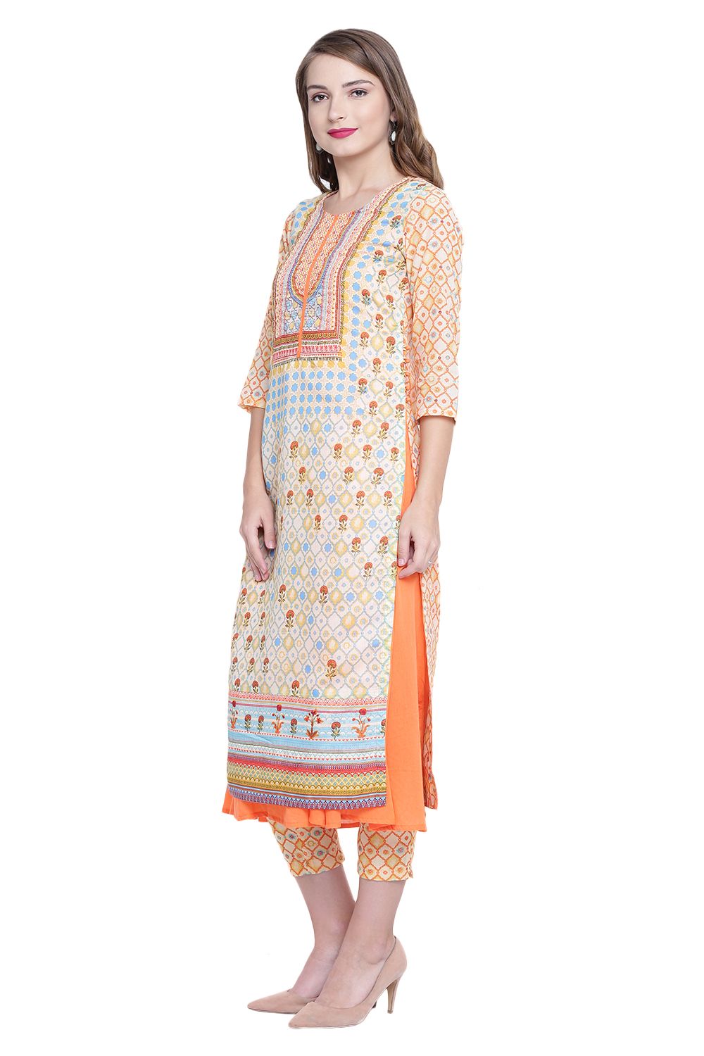 Beige Flared Polyester Kurta image number 3