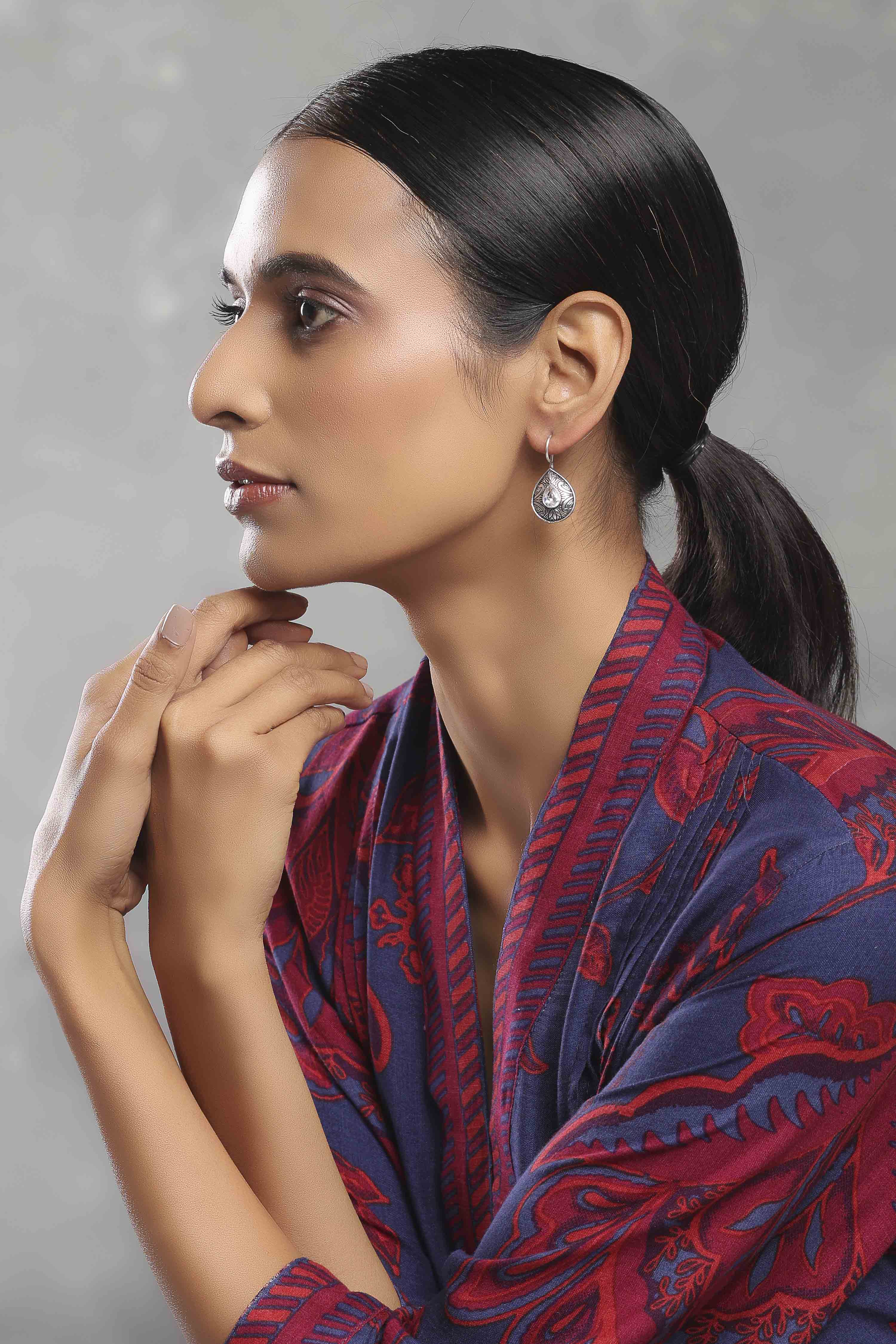 White Brass Drop & Danglers image number 3