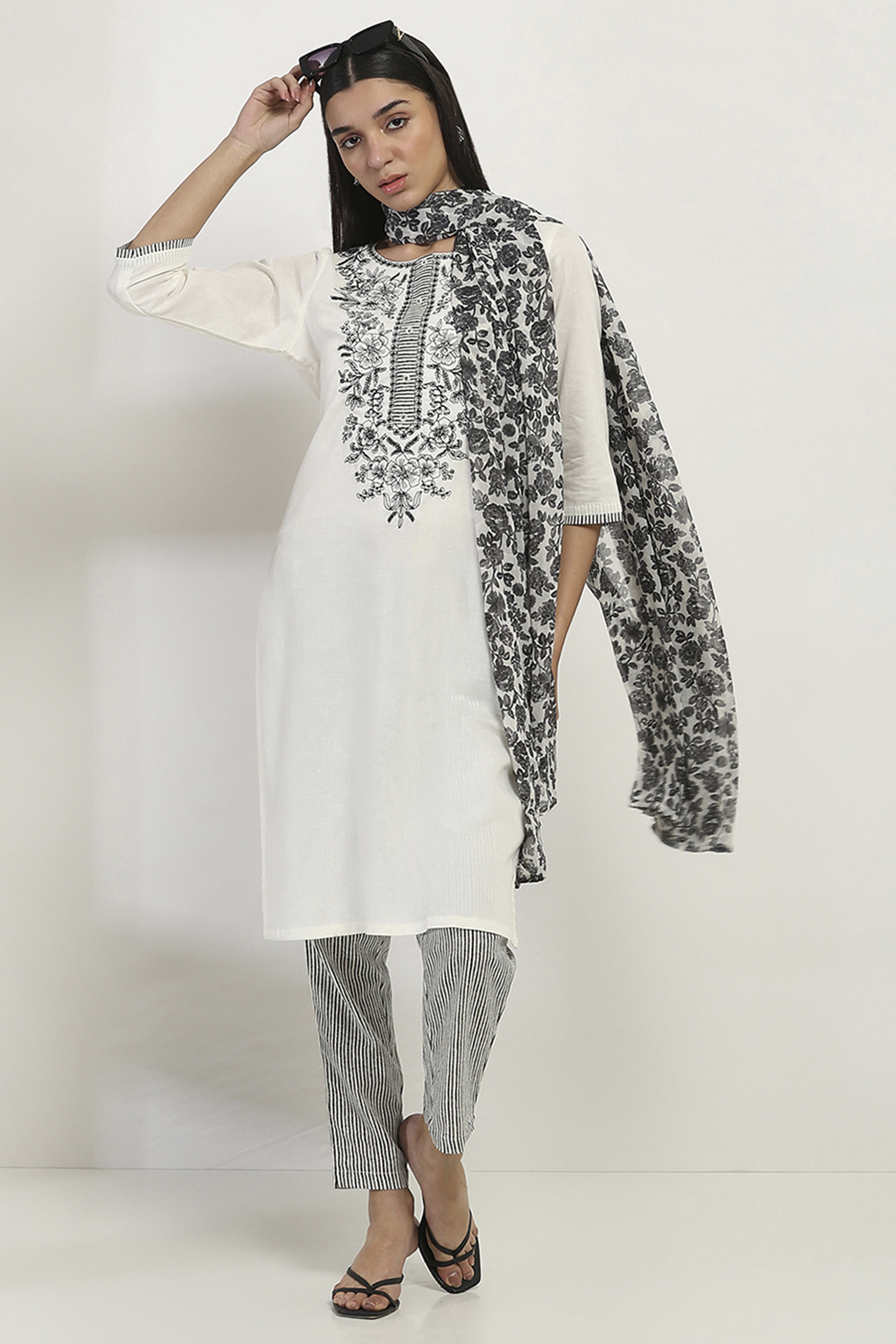 White Viscose Straight SET image number 0