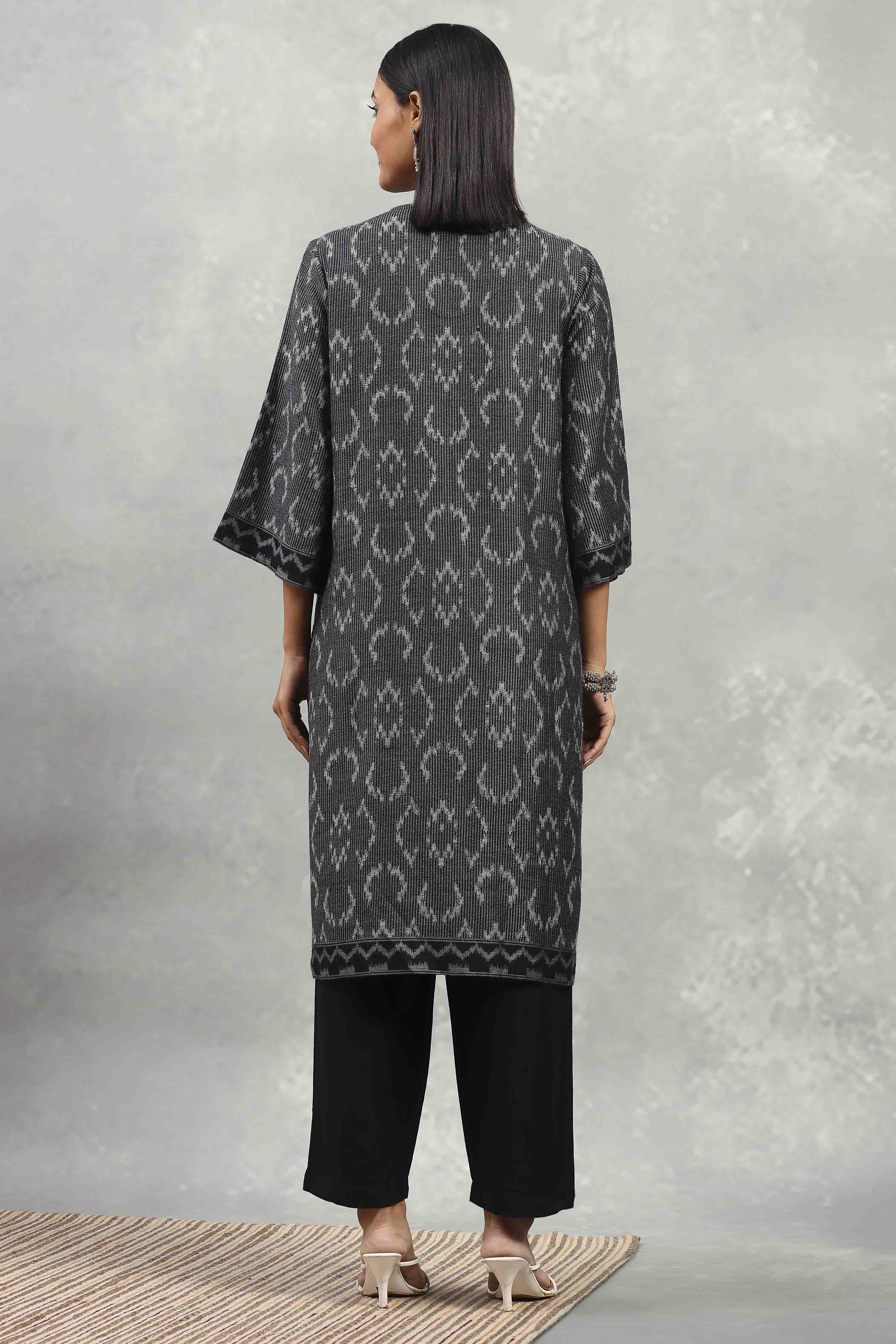 Black Polyester Yarndyed Straight Suit Set image number 4