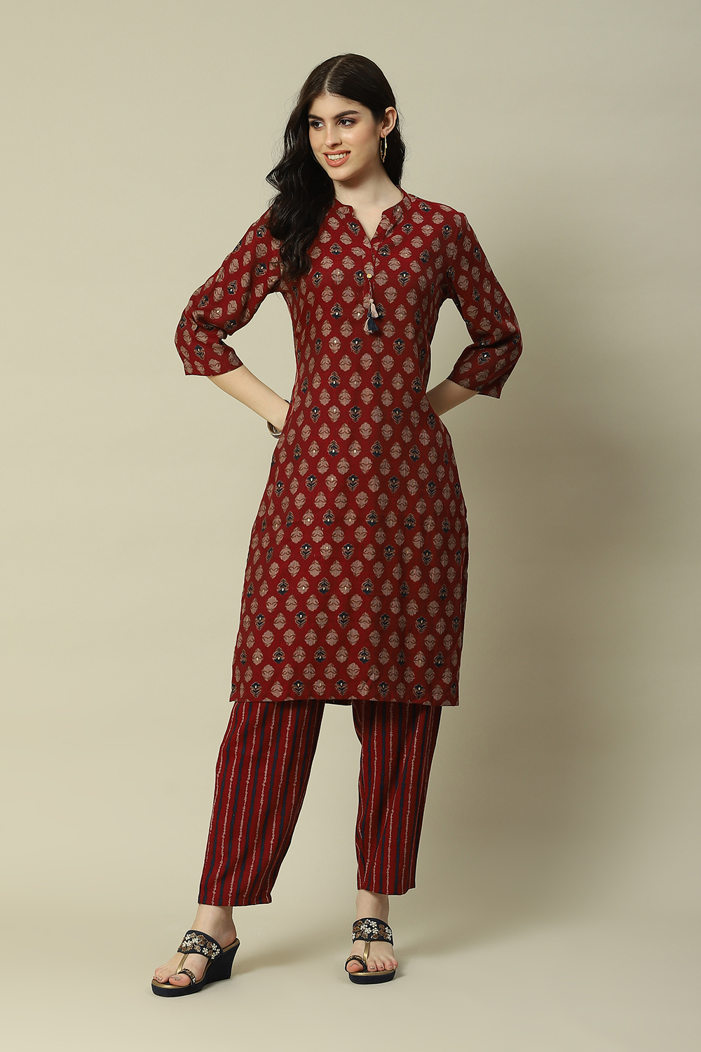 Red Cotton Blend Straight Printed Kurta Palazzo Suit Set image number 6
