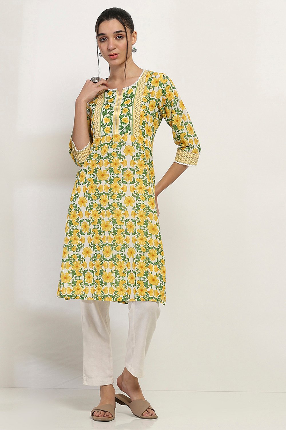 Yellow Cotton Straight Kurta image number 5