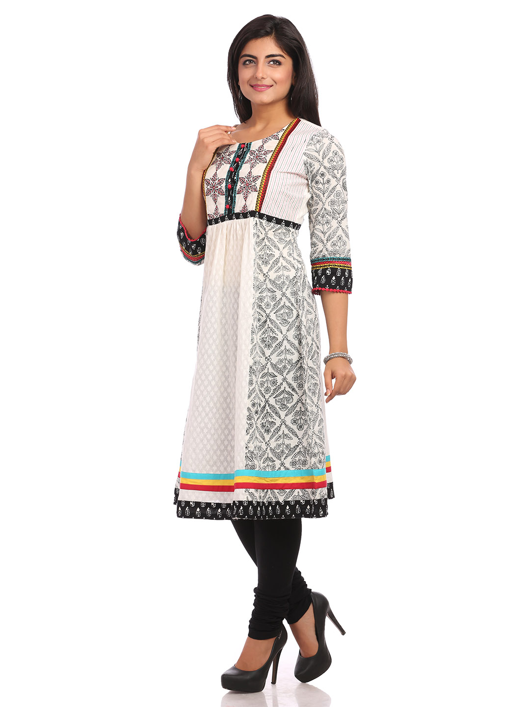 White Flared Cotton Kurta image number 3