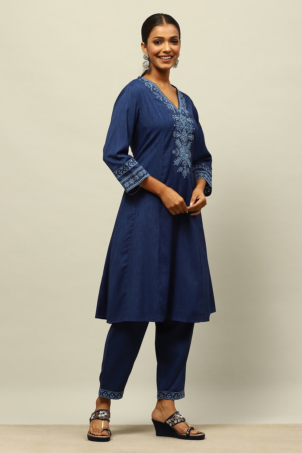 Blue Viscose Blend Straight Embroidered Kurta Palazzo Suit Set image number 5