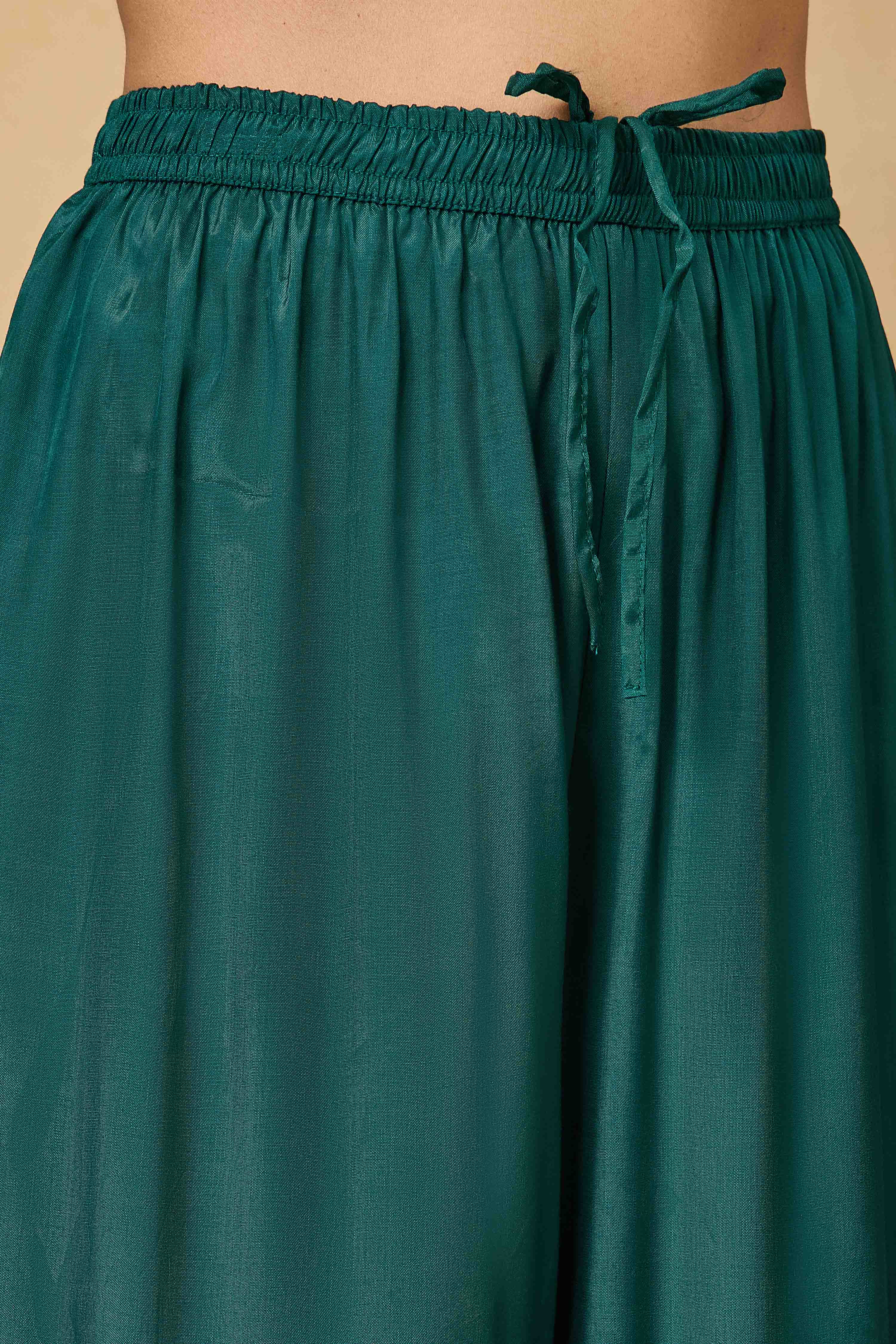 Green Viscose Rayon Kalidar Solid Suit Set image number 2