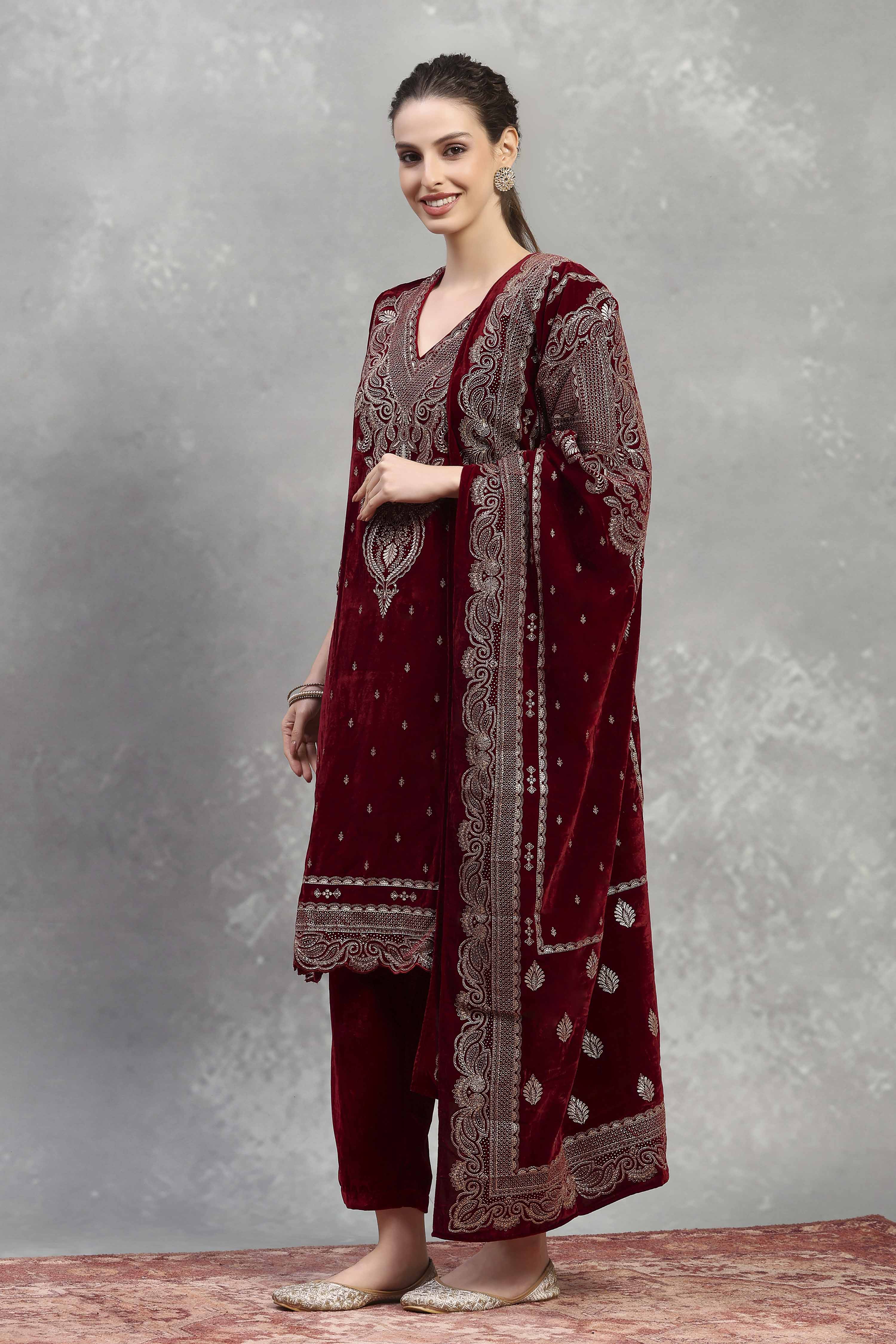 Green-Maroon Polyester Printed Straight Suit Set image number 3