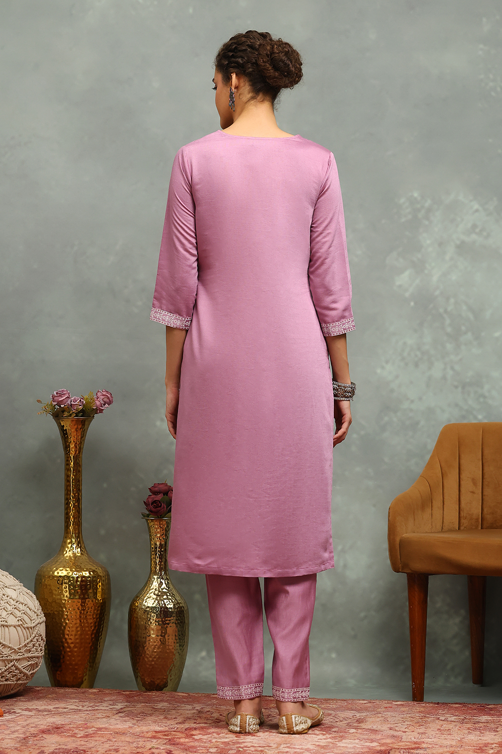 Lavender Viscose Blend Printed Straight Kurta Pants Set image number 4