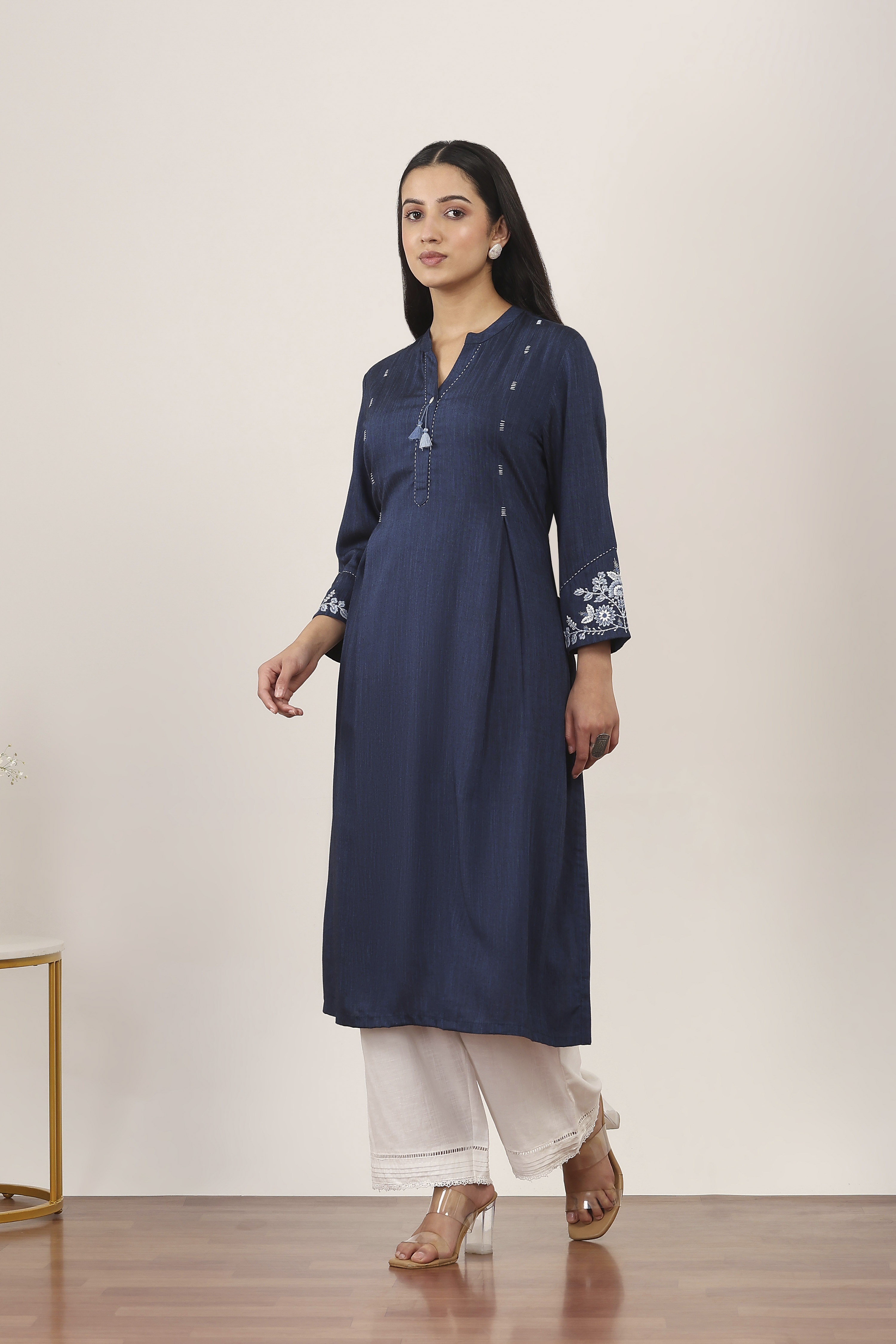 Blue Polyviscose Straight Kurtas image number 2