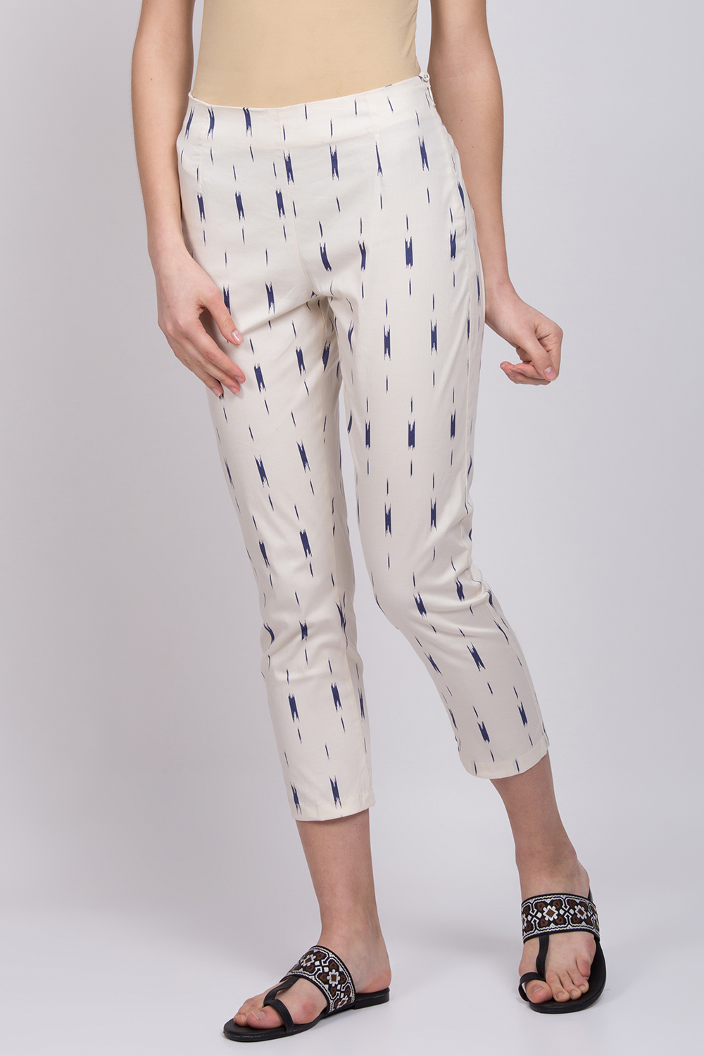 Off White Poly Lycra Slim Pants image number 3