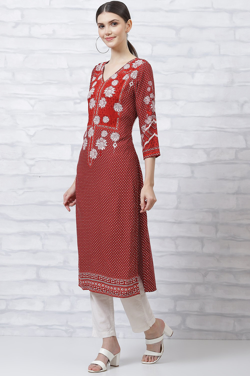 Rust LIVA Straight Kurta image number 2