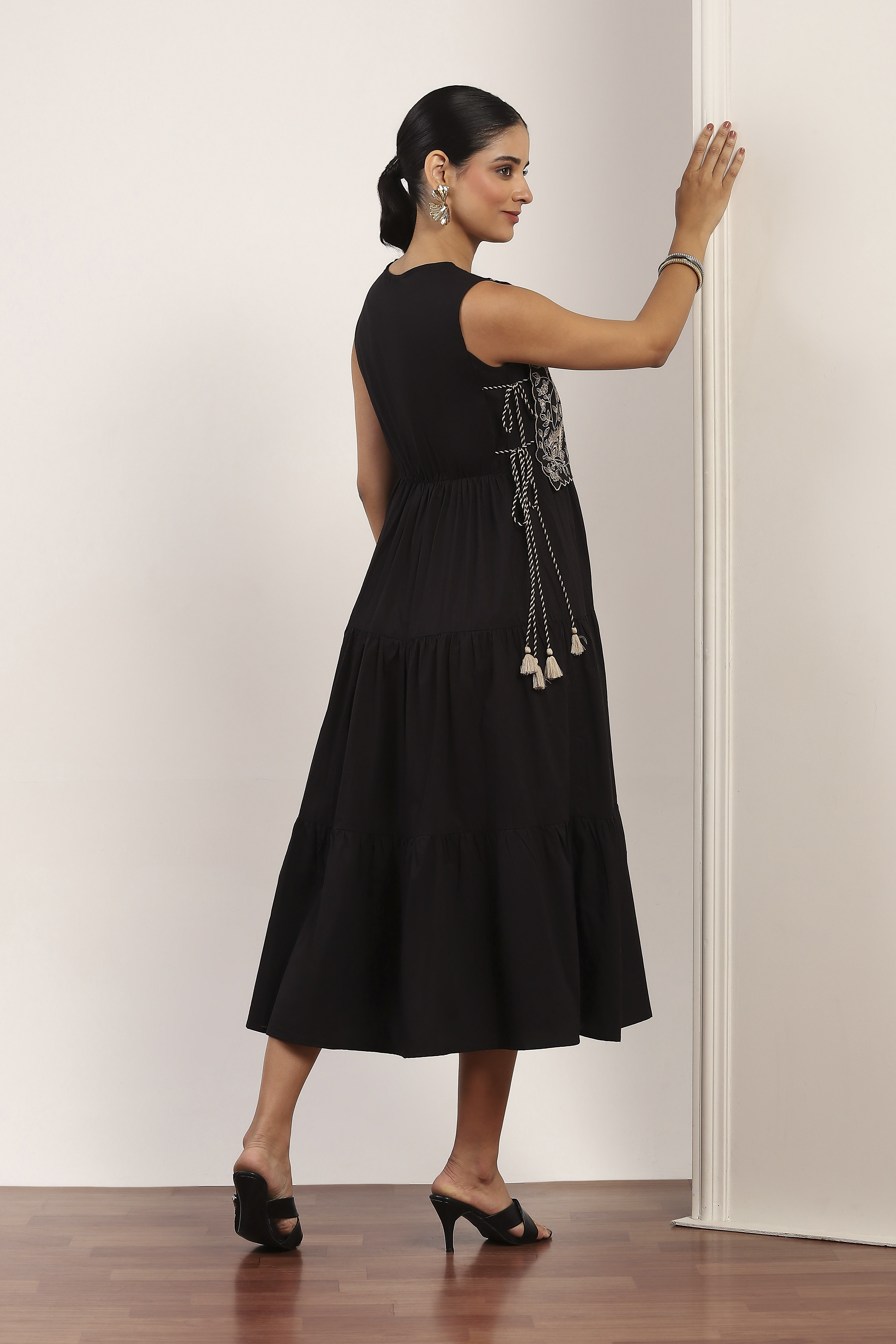 Black Cotton Dress image number 3
