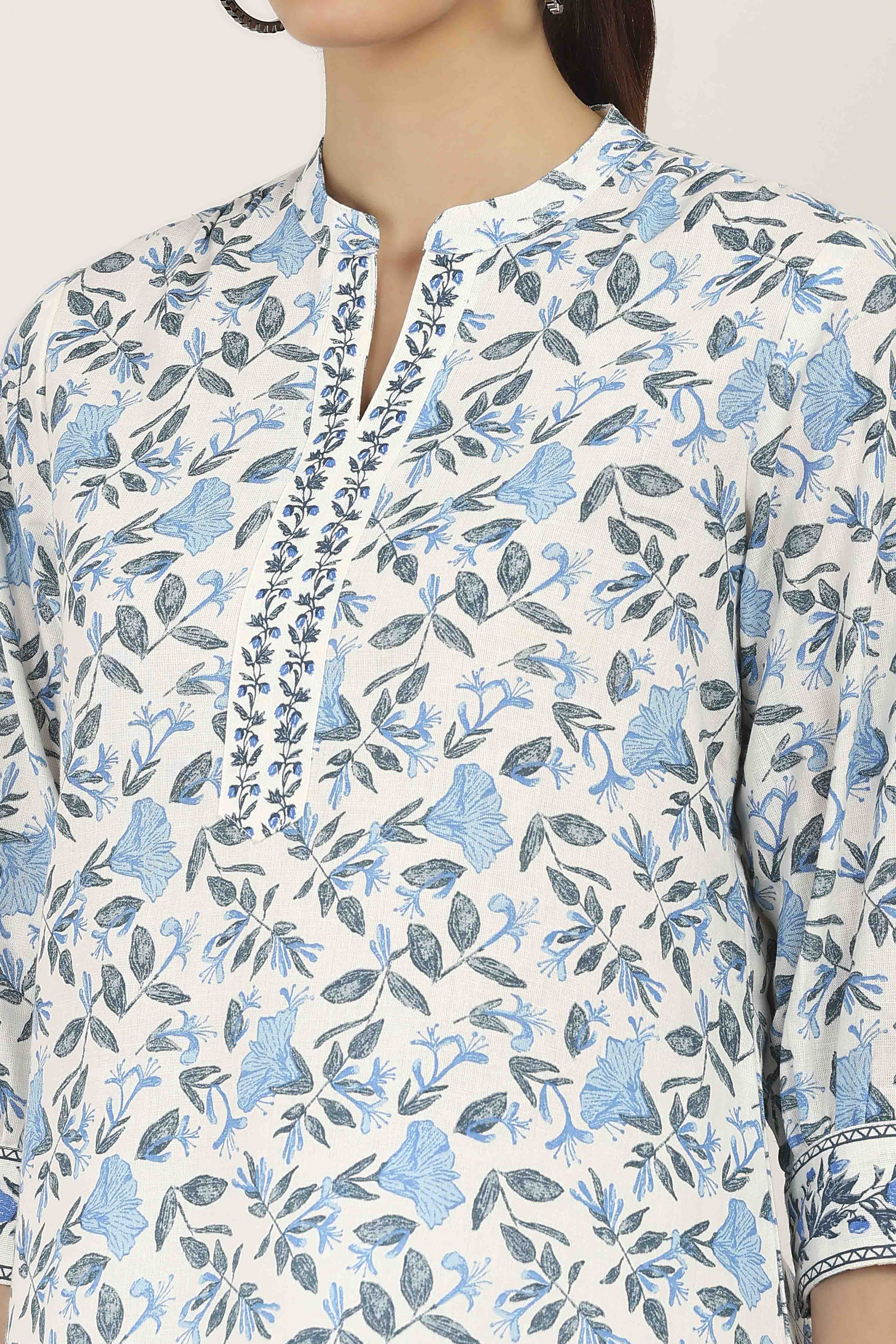 Blue Cotton Blend Straight Tops image number 1