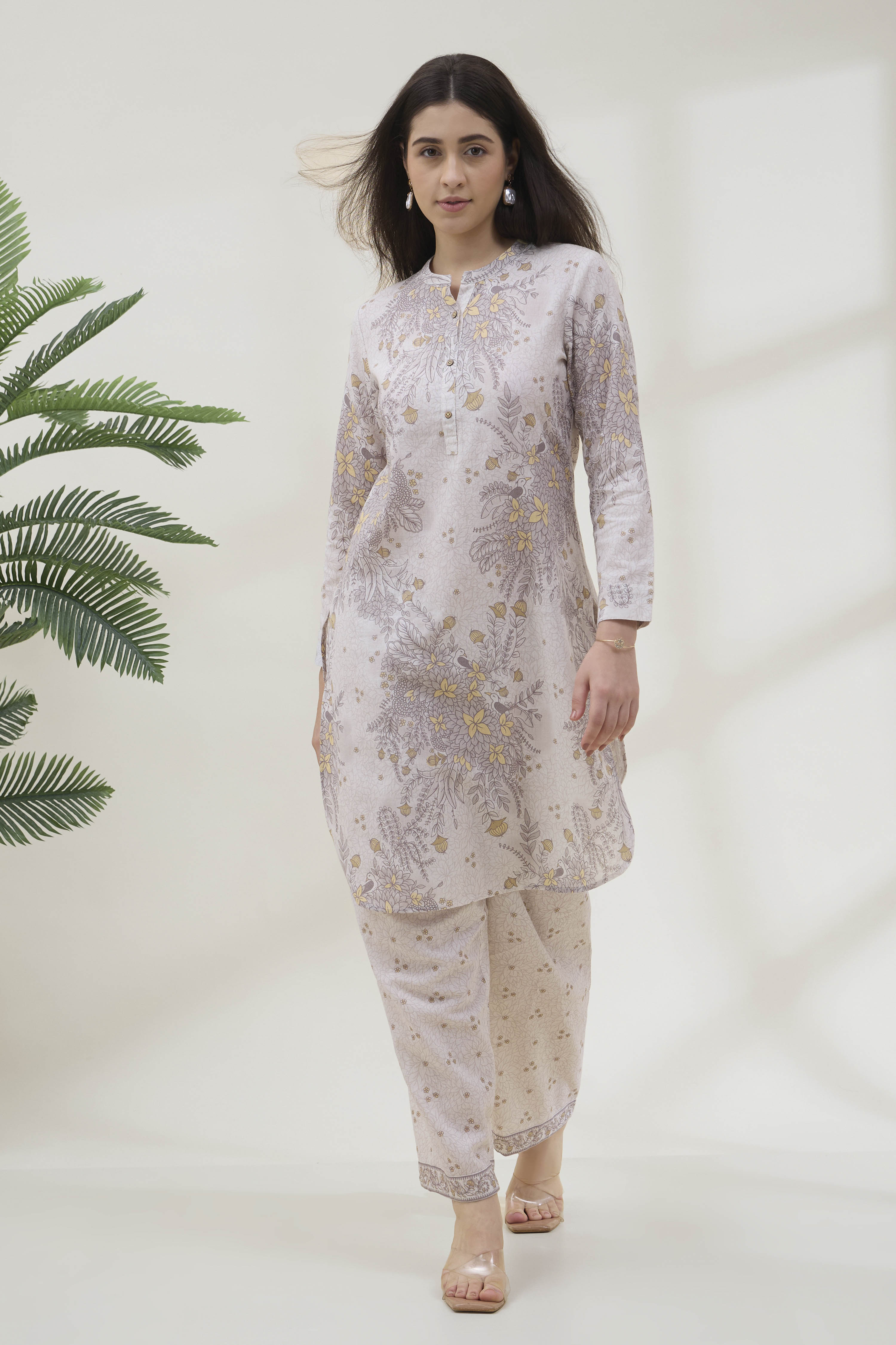 Yellow Printed Straight Kurta image number 6