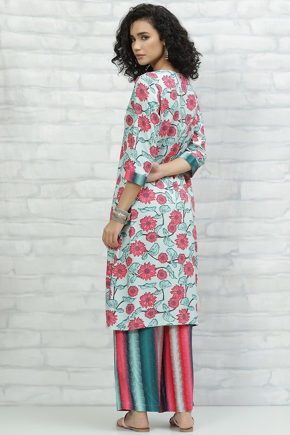 Dusk Blue LIVA Kurta Pants Set image number 5