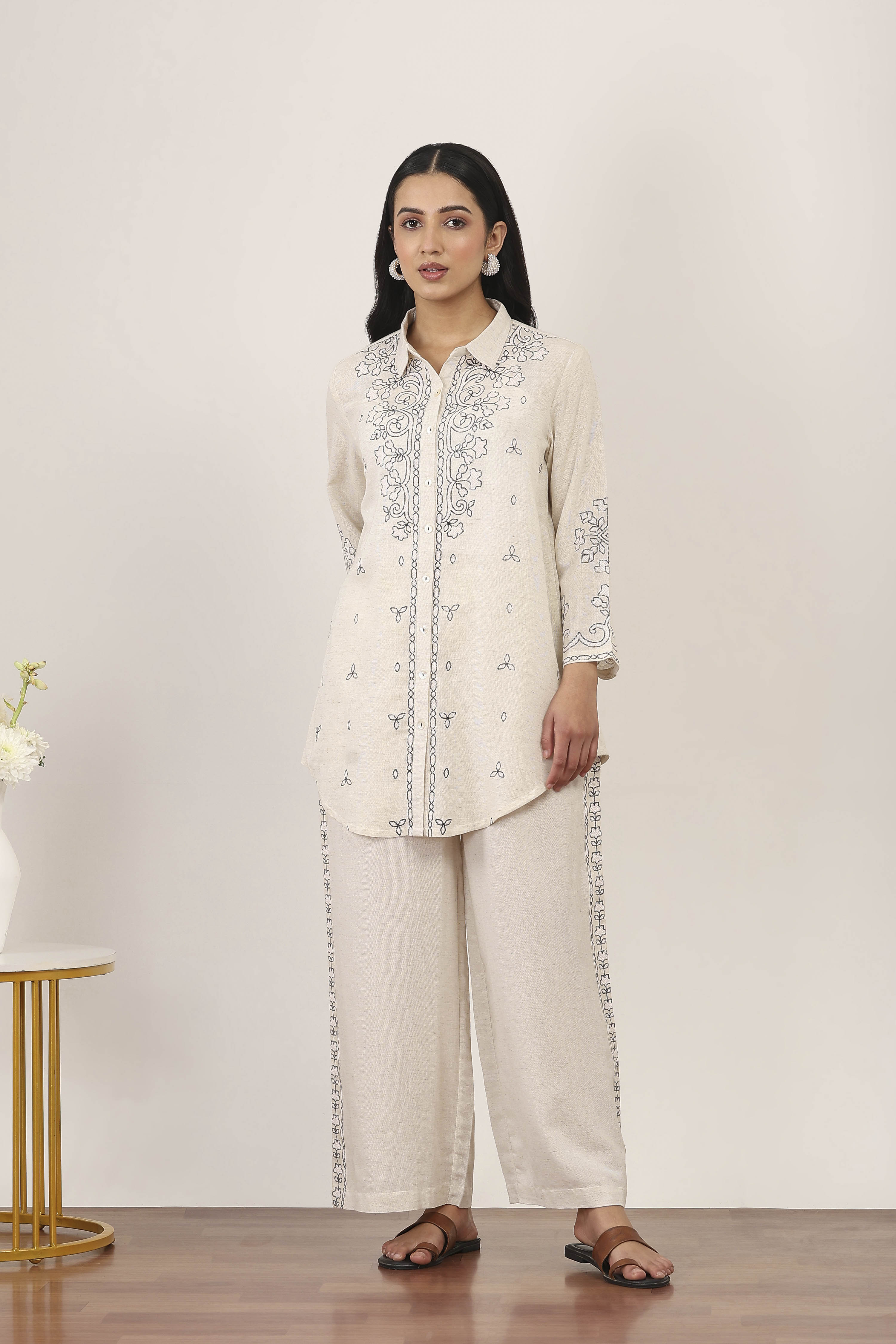 White Cotton Blend Cotton Flex Kurta Pants Set image number 6