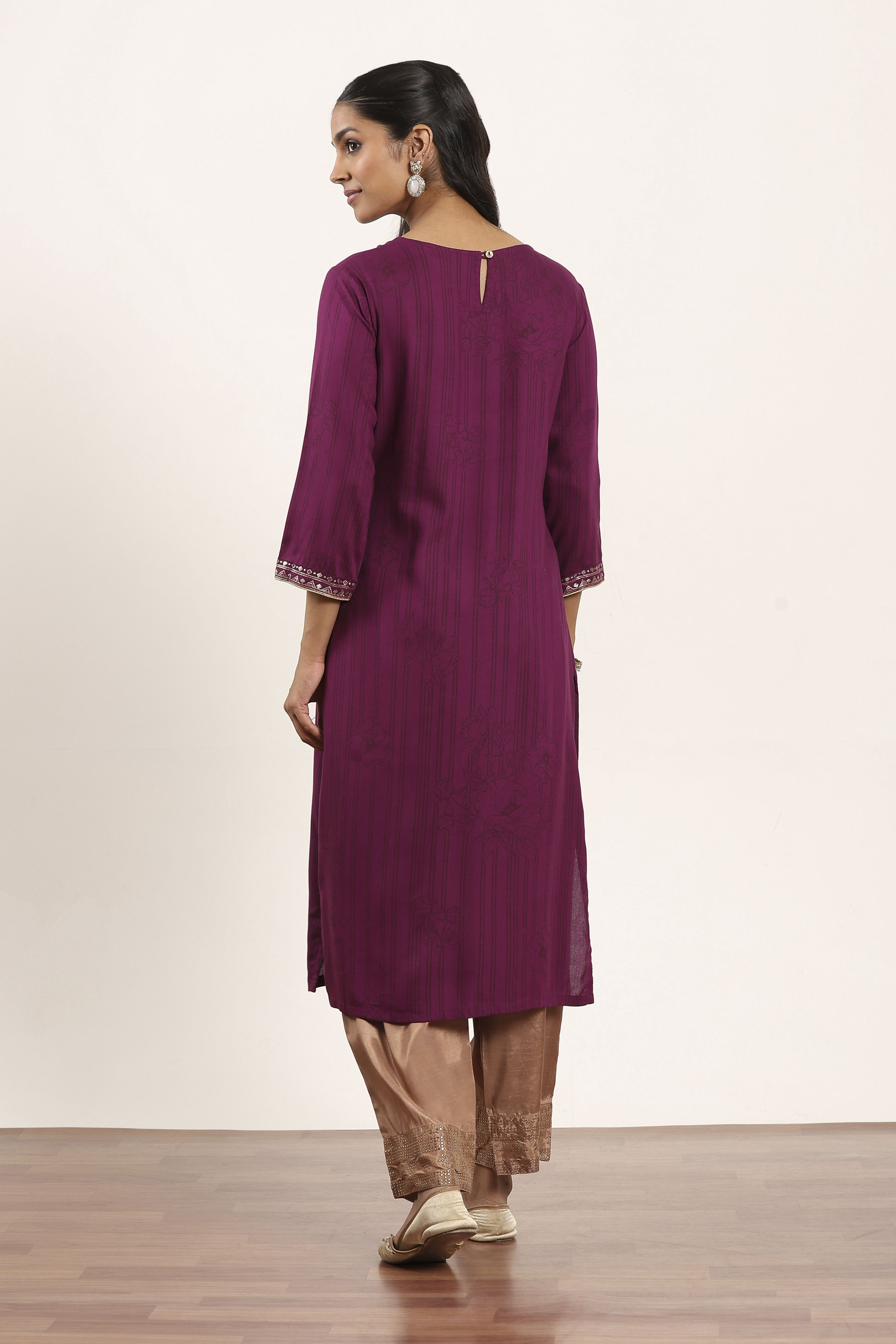Purple Viscose Rayon Straight Kurta Pants Set image number 4