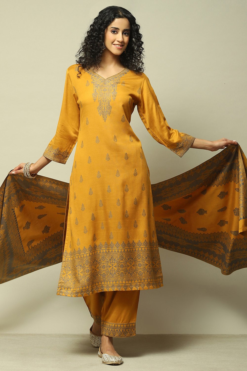 Mustard Poly Viscose Straight Yarndyed Kurta Palazzo Suit Set image number 8