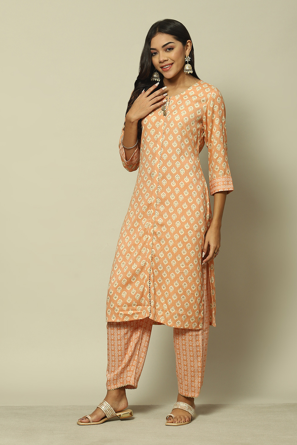 Blue Cotton Blend Straight Printed Kurta Palazzo Suit Set image number 3