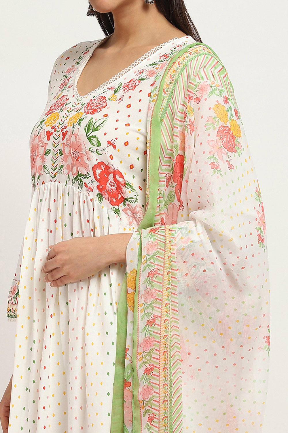 White Viscose Rayon Gathered Set image number 1