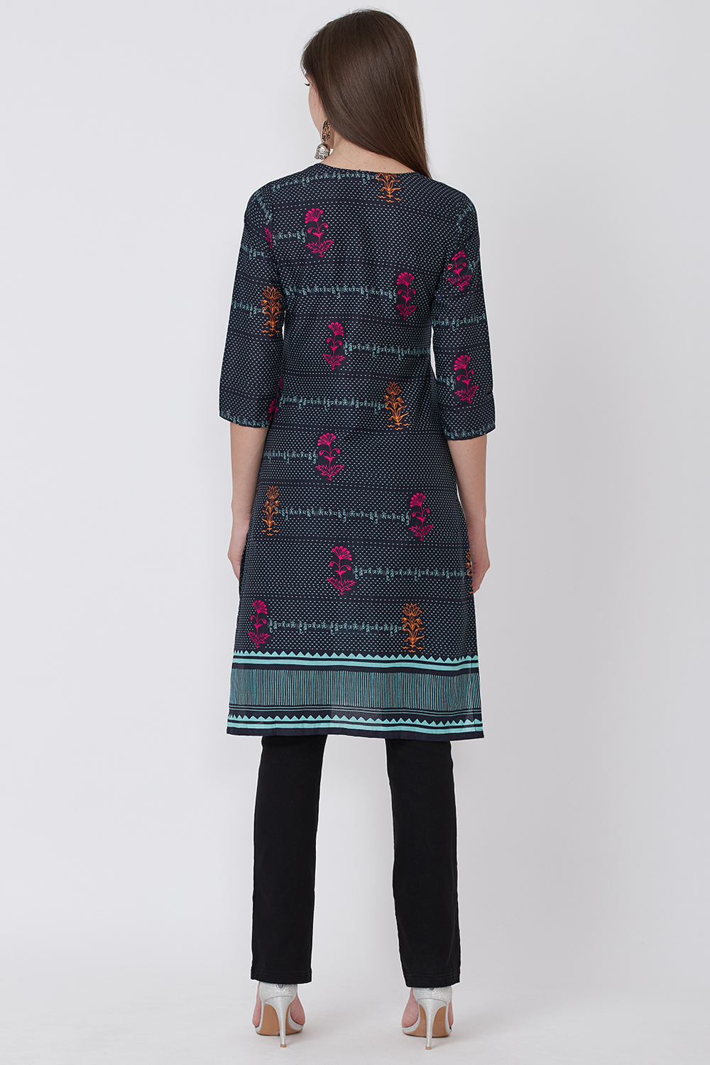 Yellow Cotton And Cambric Straight Kurta image number 4