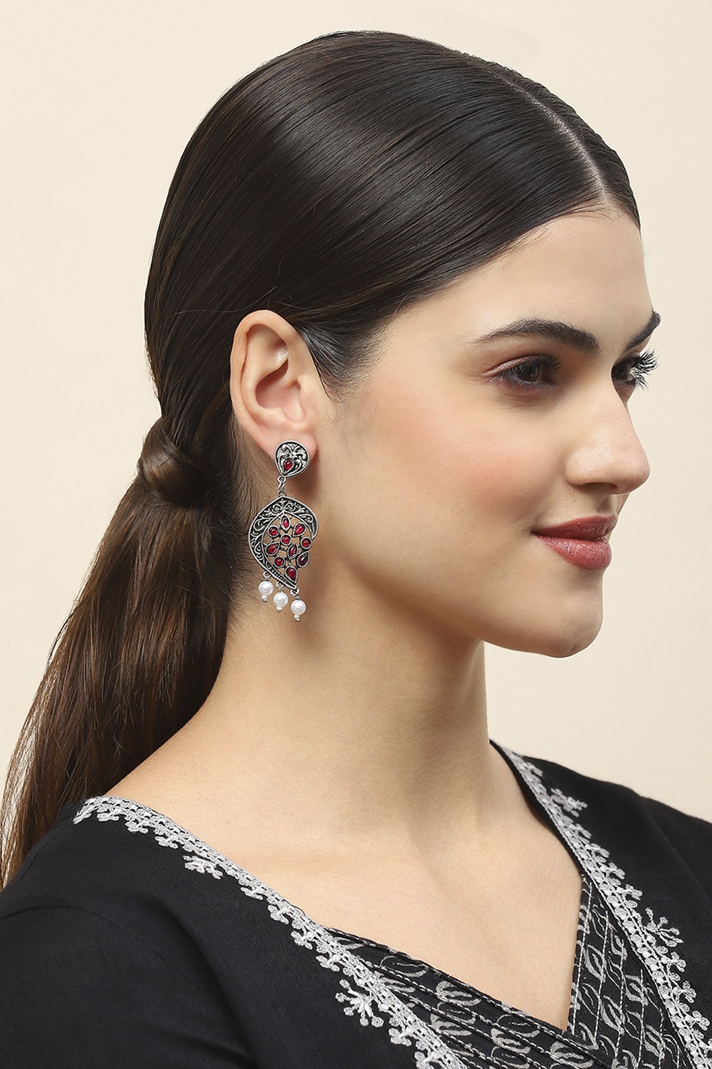 Pink Oxidised Alloy Earrings image number 3