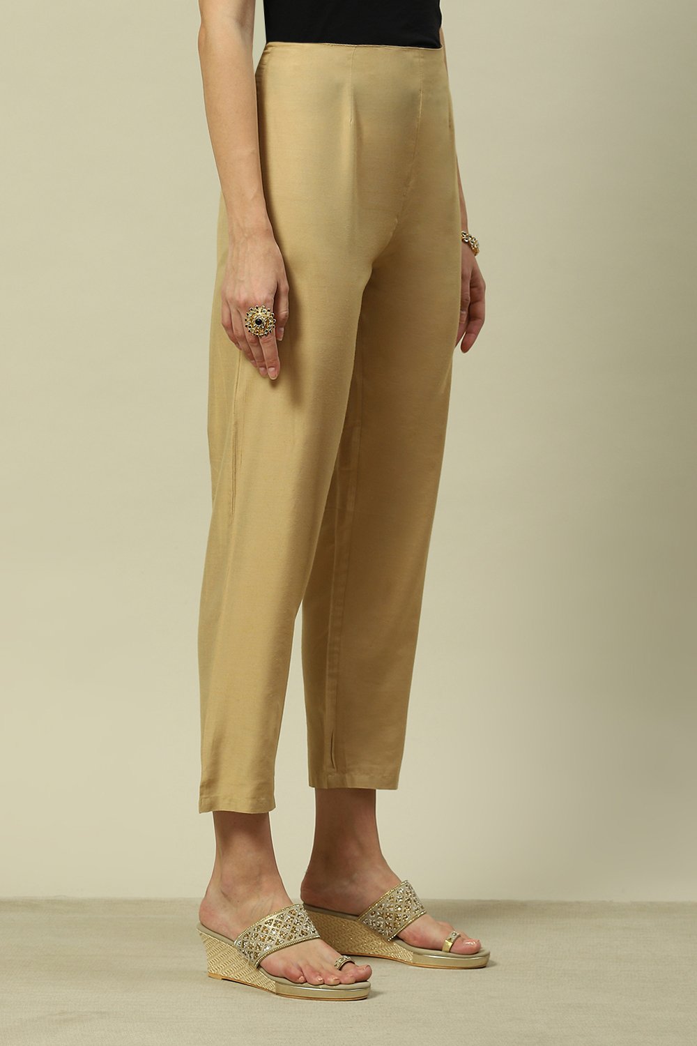 Gold Viscose Straight Solid Slim Pants image number 3