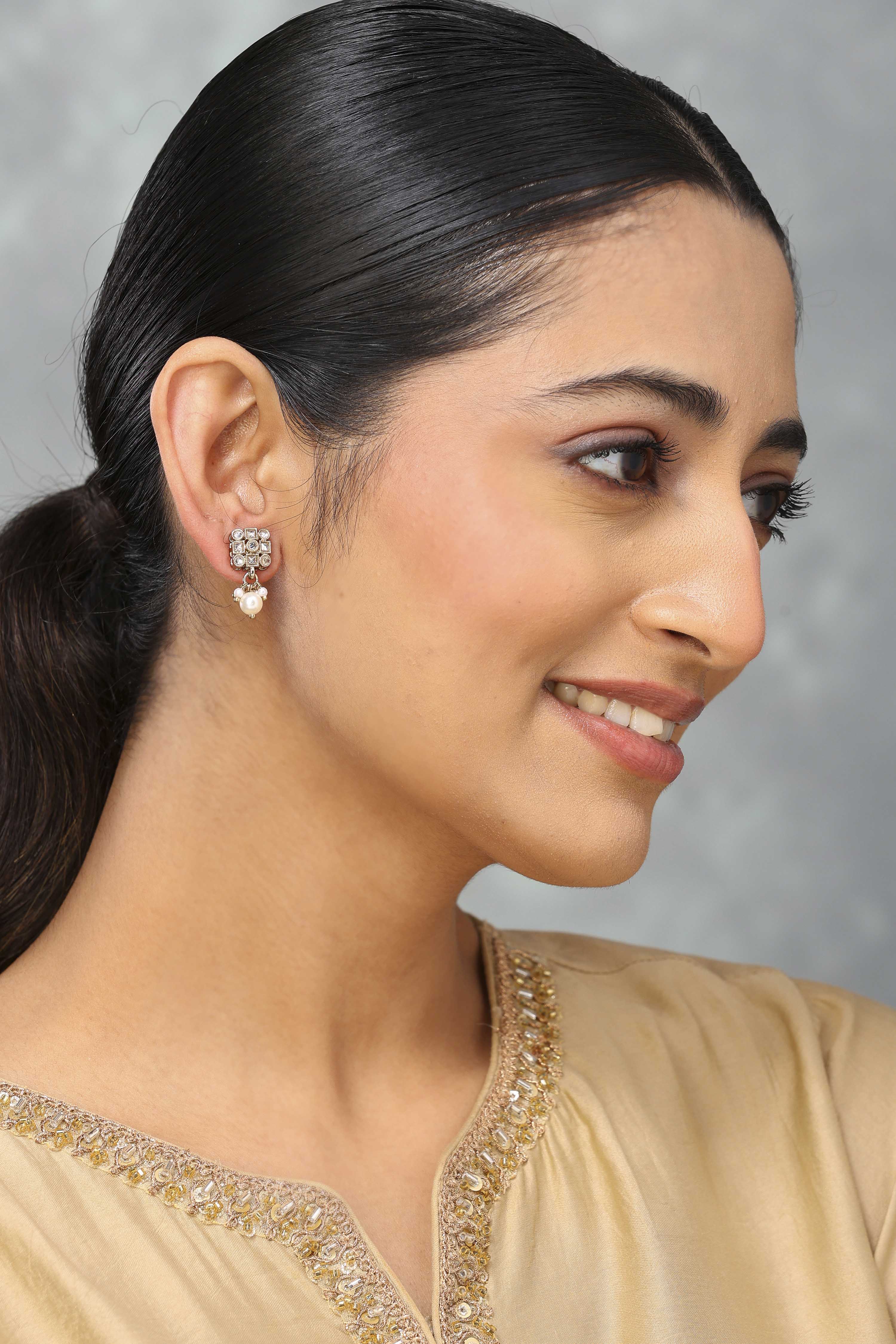 Champagne Brass Studs image number 3