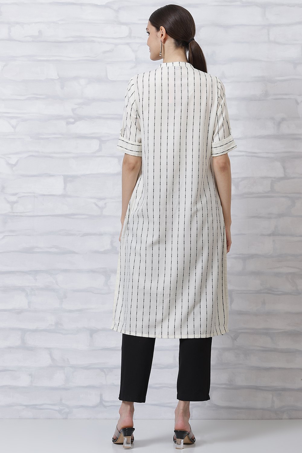 Off-white Printed Straight Kurta image number 4