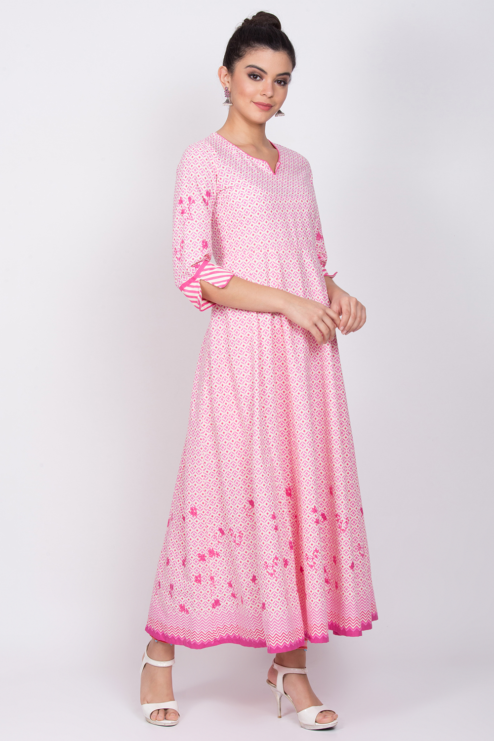Pink Cotton Kalidar Kurta image number 3