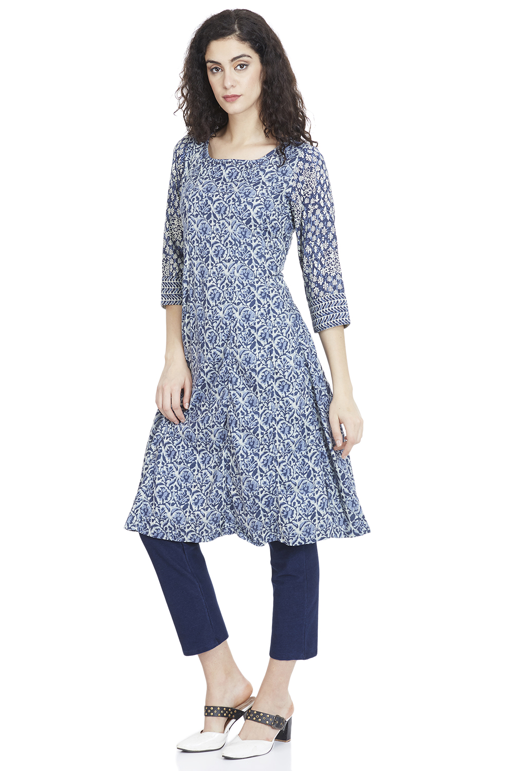 Peach Kalidar Viscose Kurta image number 2