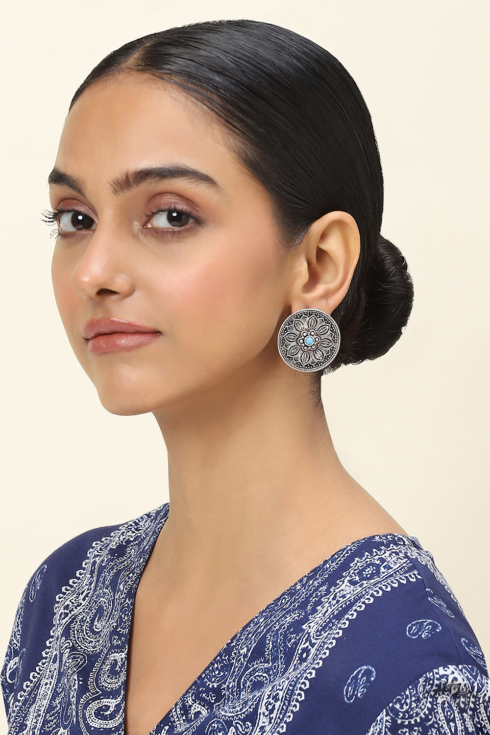 Turquoise Alloy Studs image number 3