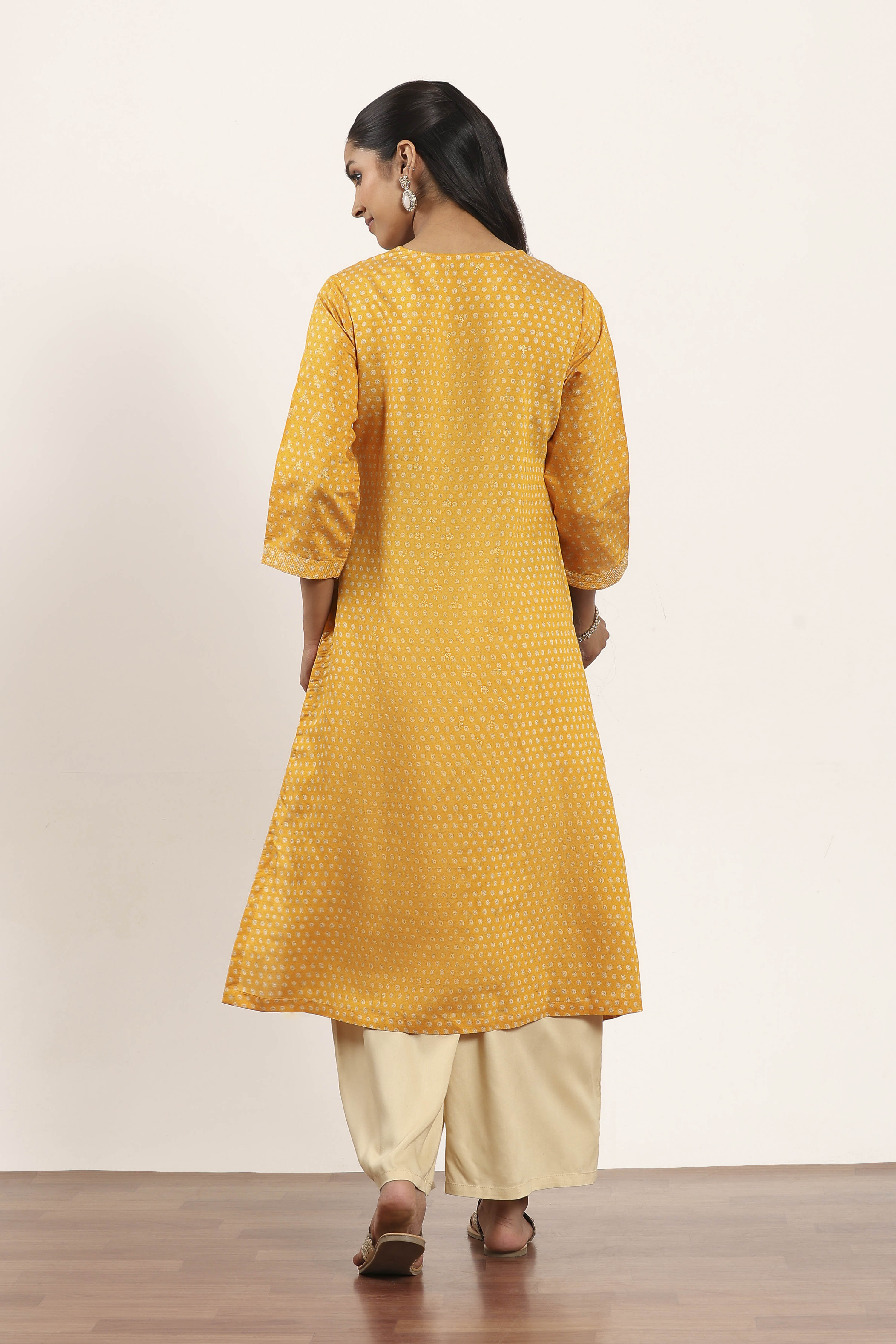 Yellow Viscose Rayon Straight Kurta Pants Set image number 4