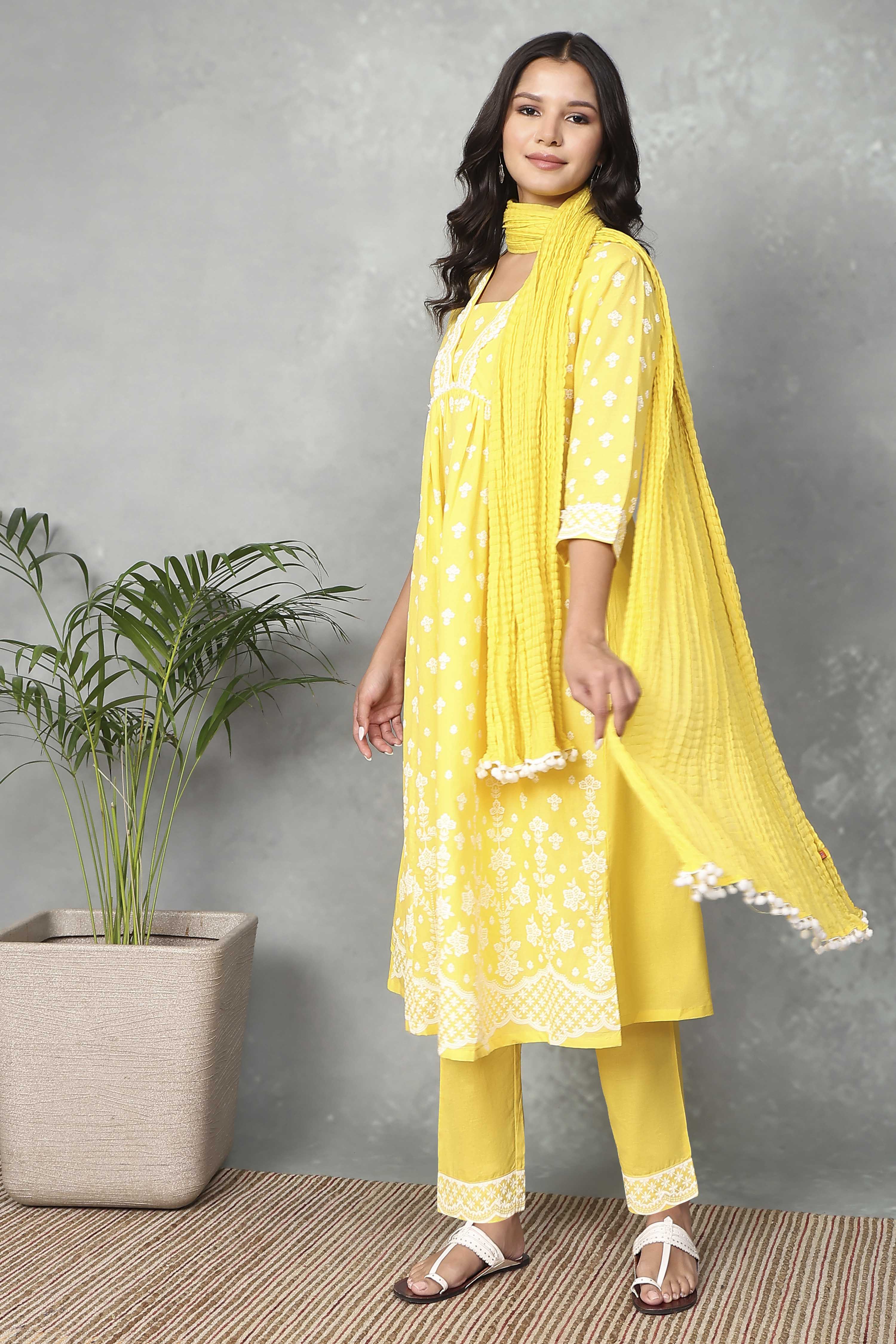 Yellow Cotton Gathered Suit Sets image number 3