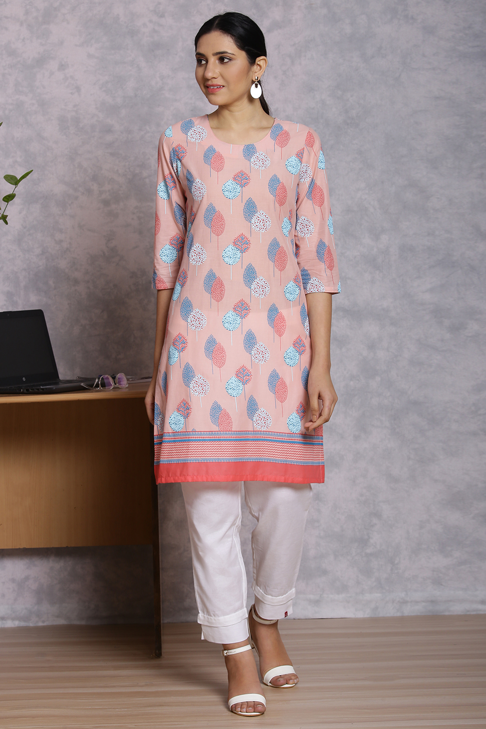 Peach Cotton And Cambric Straight Kurta image number 0